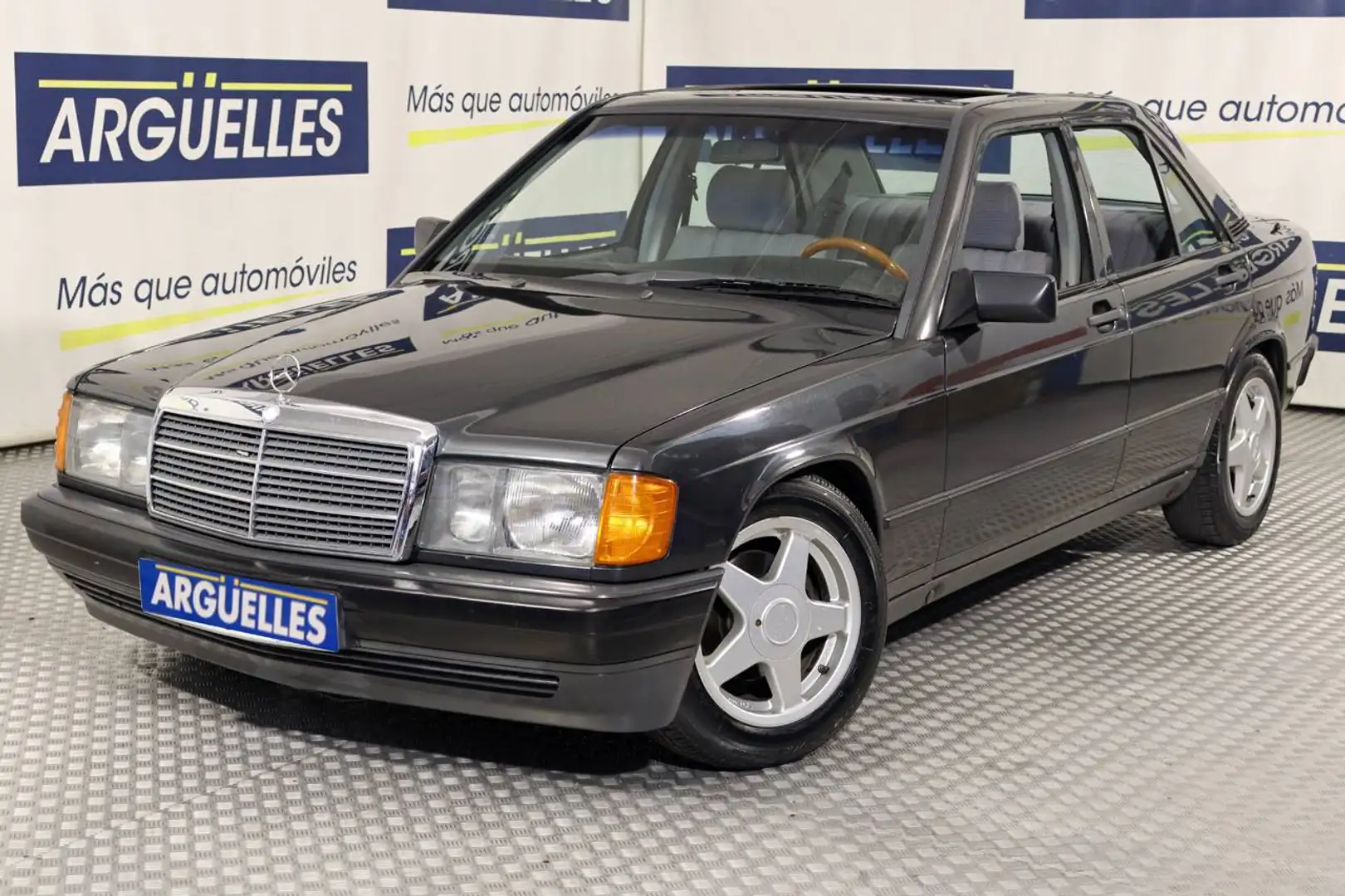 Mercedes-Benz 190 E 2.6 160cv Gris - 1