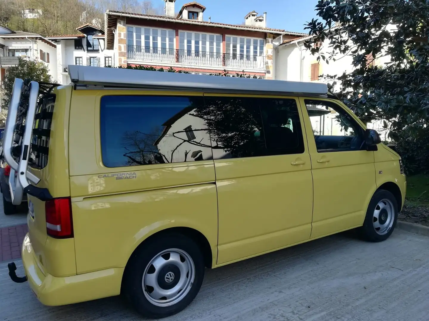 Volkswagen T5 California California 2.0TDI Beach Amarillo - 2