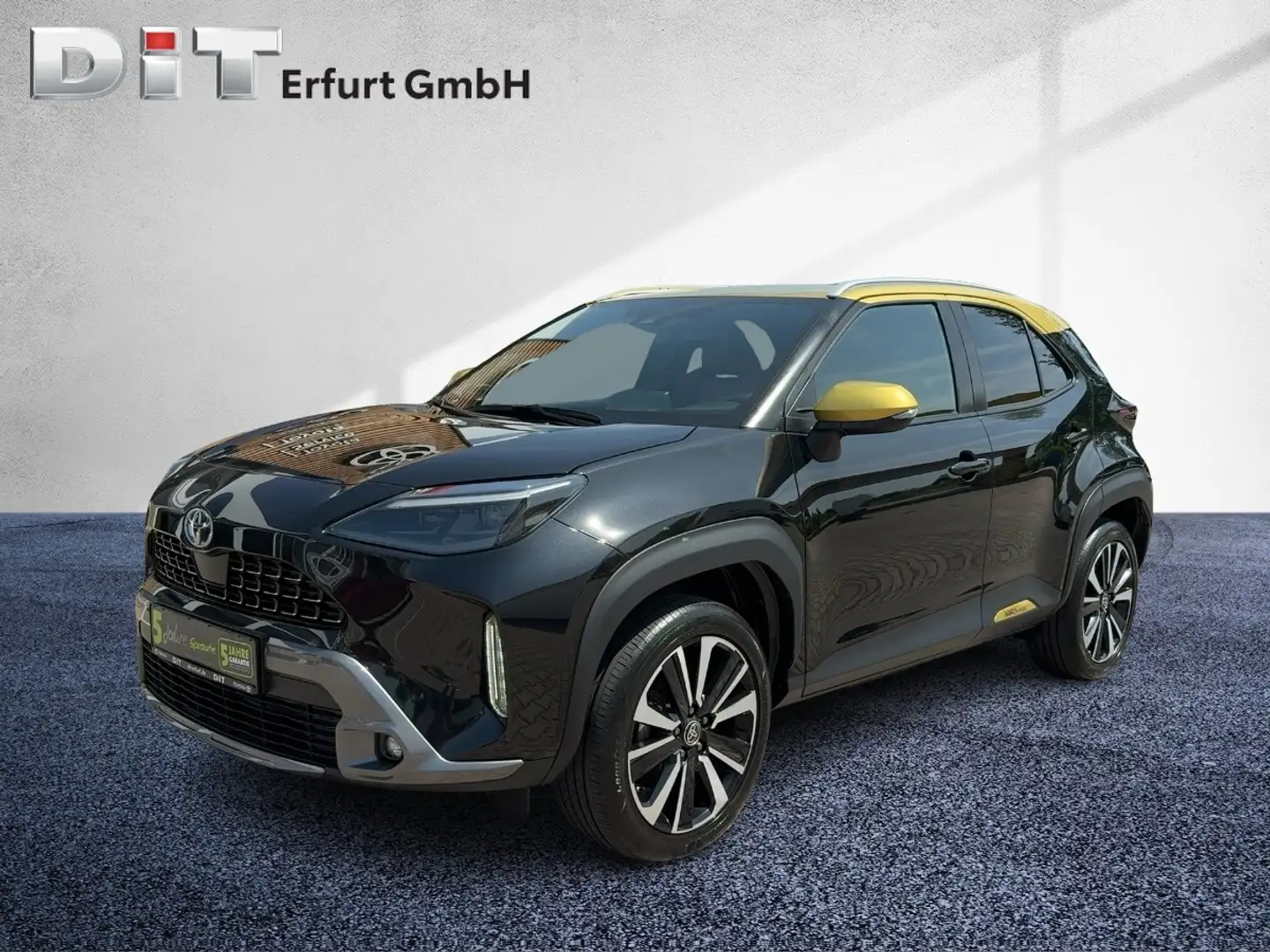 Toyota Yaris Cross 1.5 E -i Premiere Edition Allrad Schwarz - 2