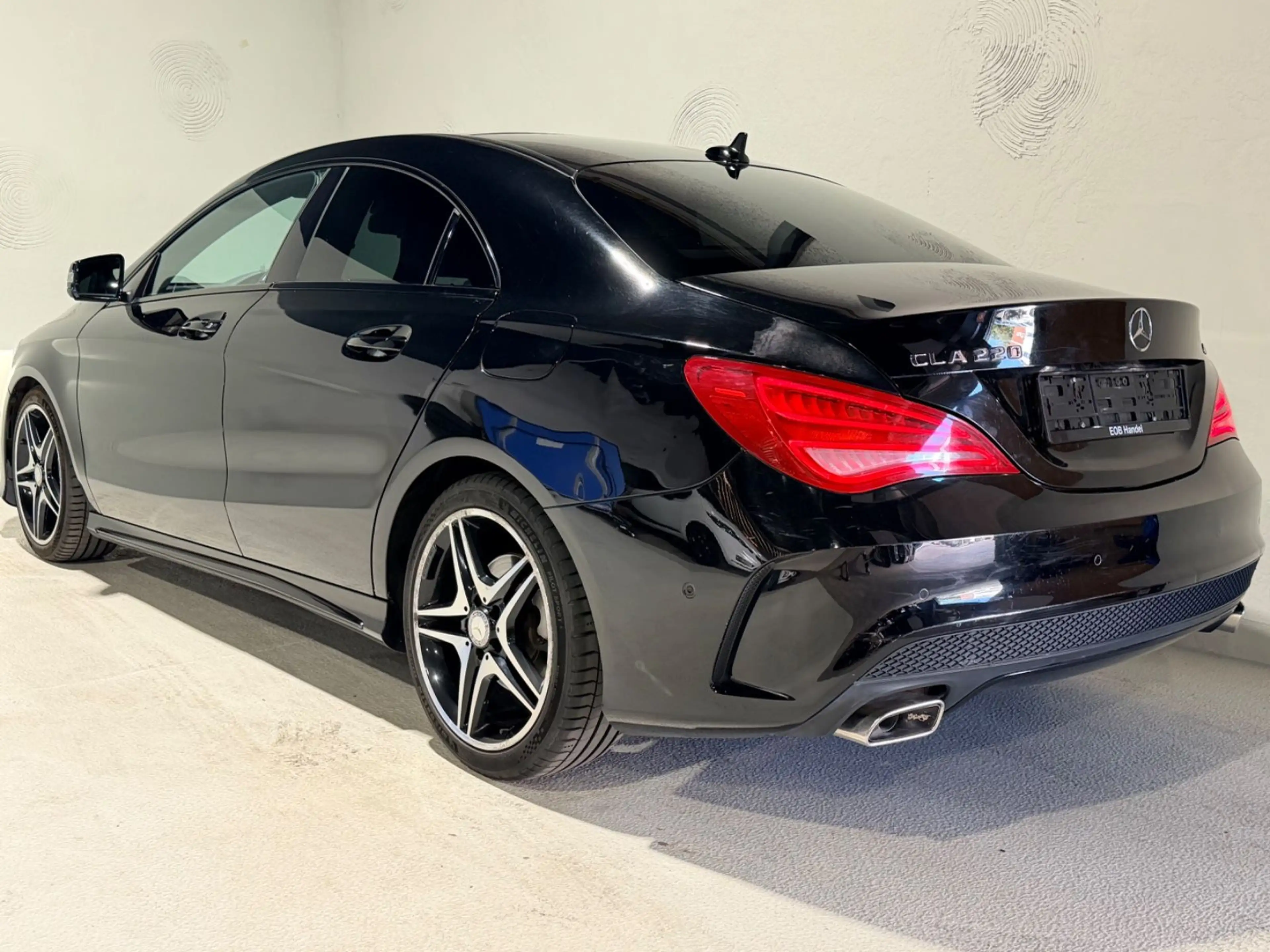 Mercedes-Benz CLA 220 CDI d AMG Line *Pano*Kamera*Leder — photo 10