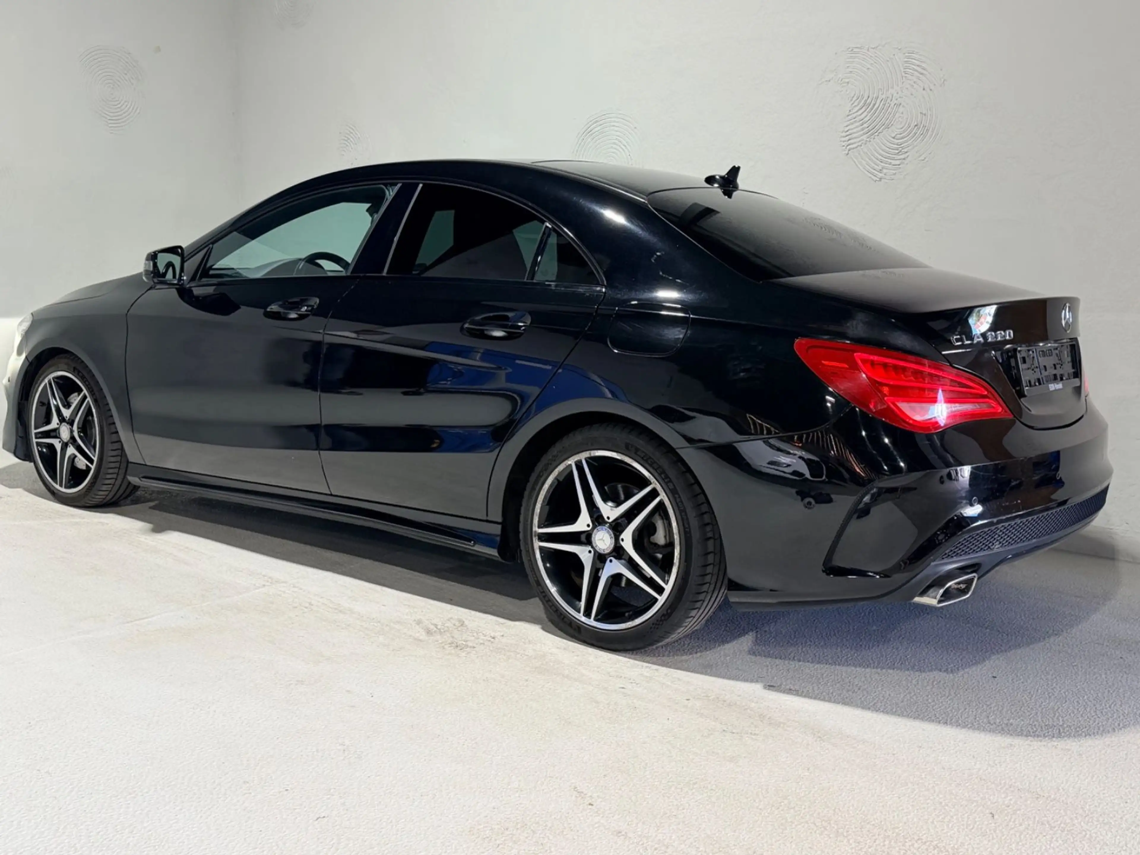 Mercedes-Benz CLA 220 CDI d AMG Line *Pano*Kamera*Leder — photo 11
