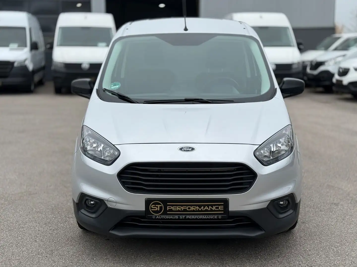 Ford Transit Courier Trend KLIMA NAVI TEMPO 1HAND EU6 Silber - 2