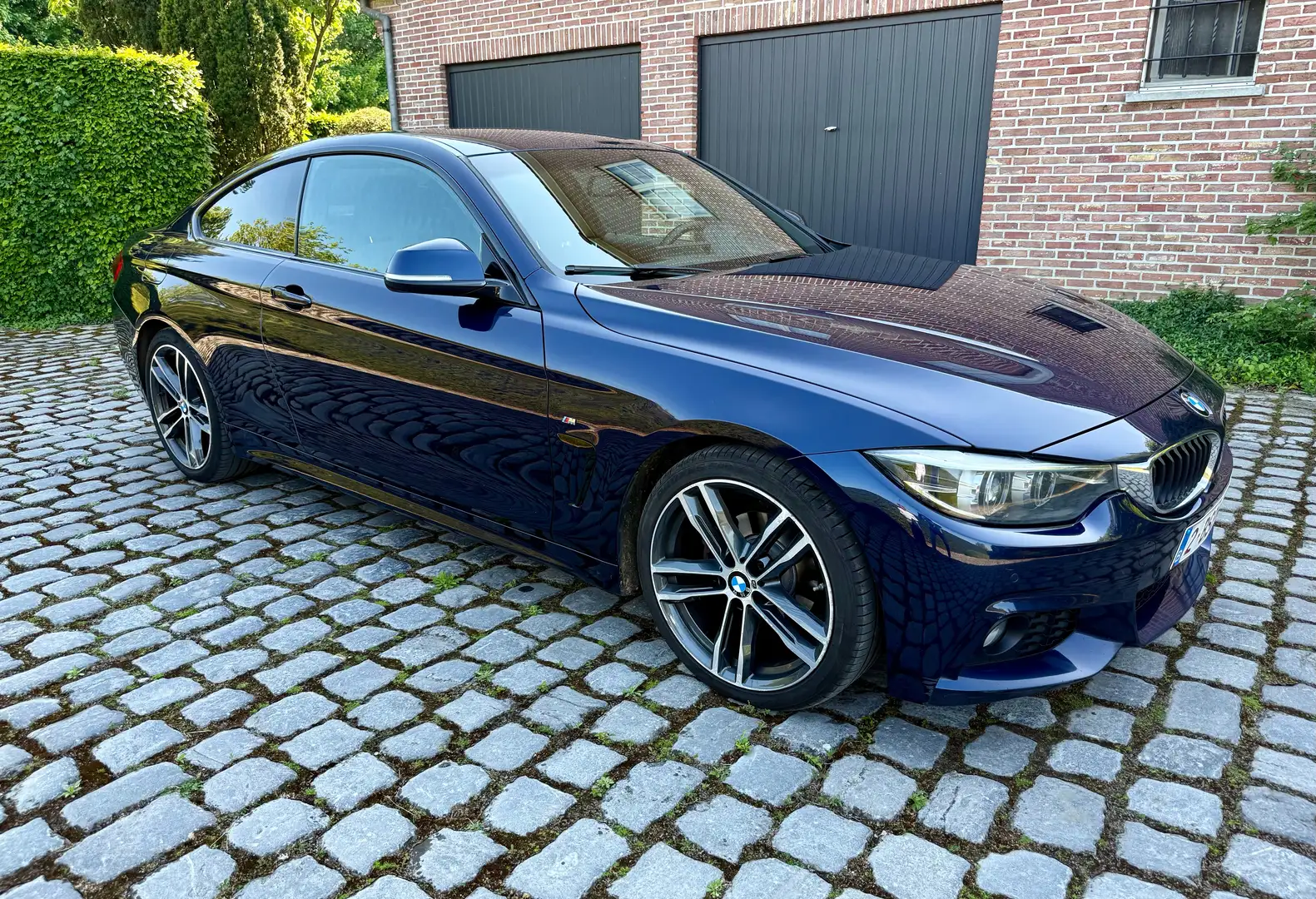 BMW 420 420i Coupé Aut. M Sport in uitstekende staat Bleu - 2