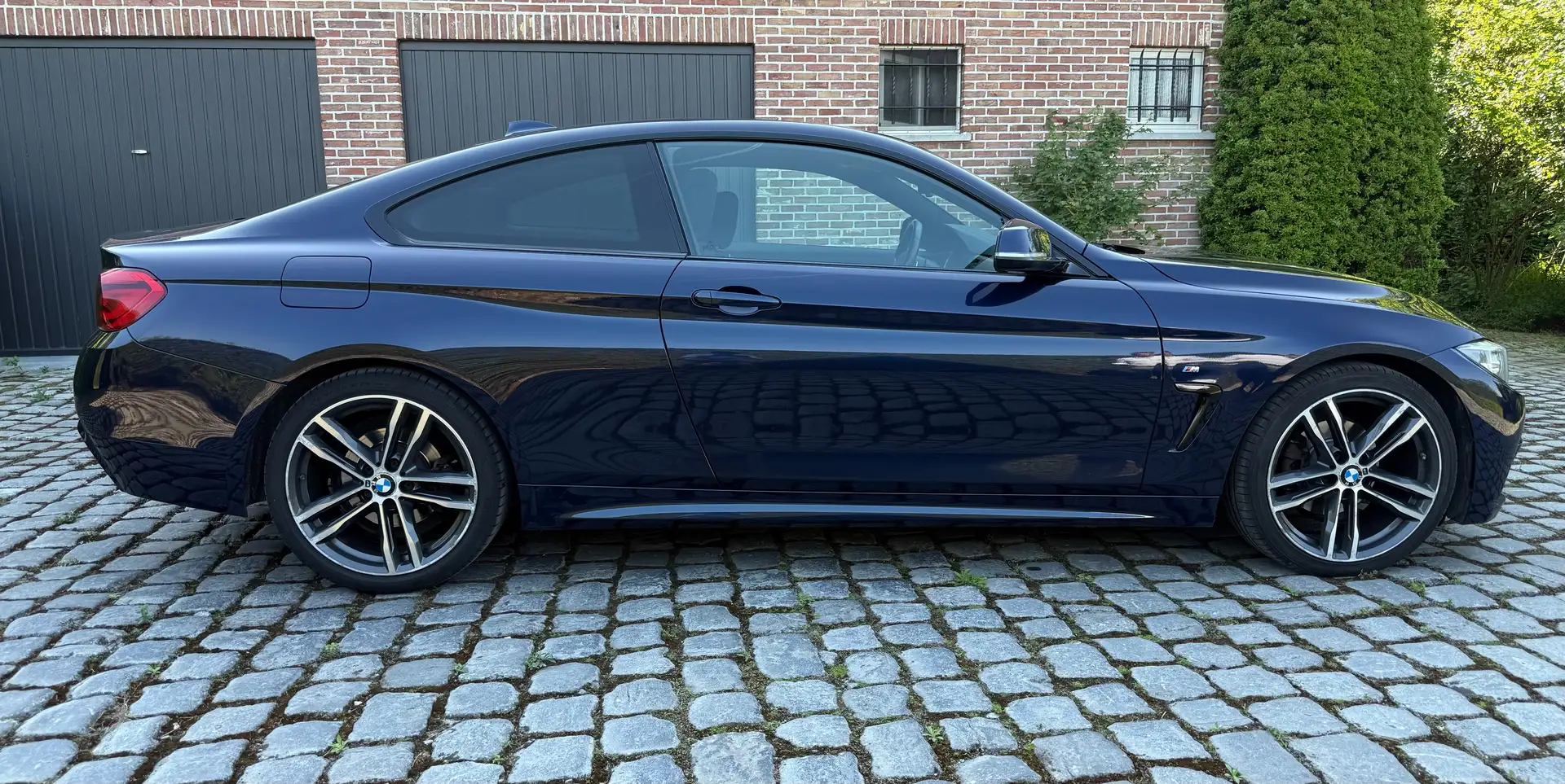 BMW 420 420i Coupé Aut. M Sport in uitstekende staat Bleu - 1