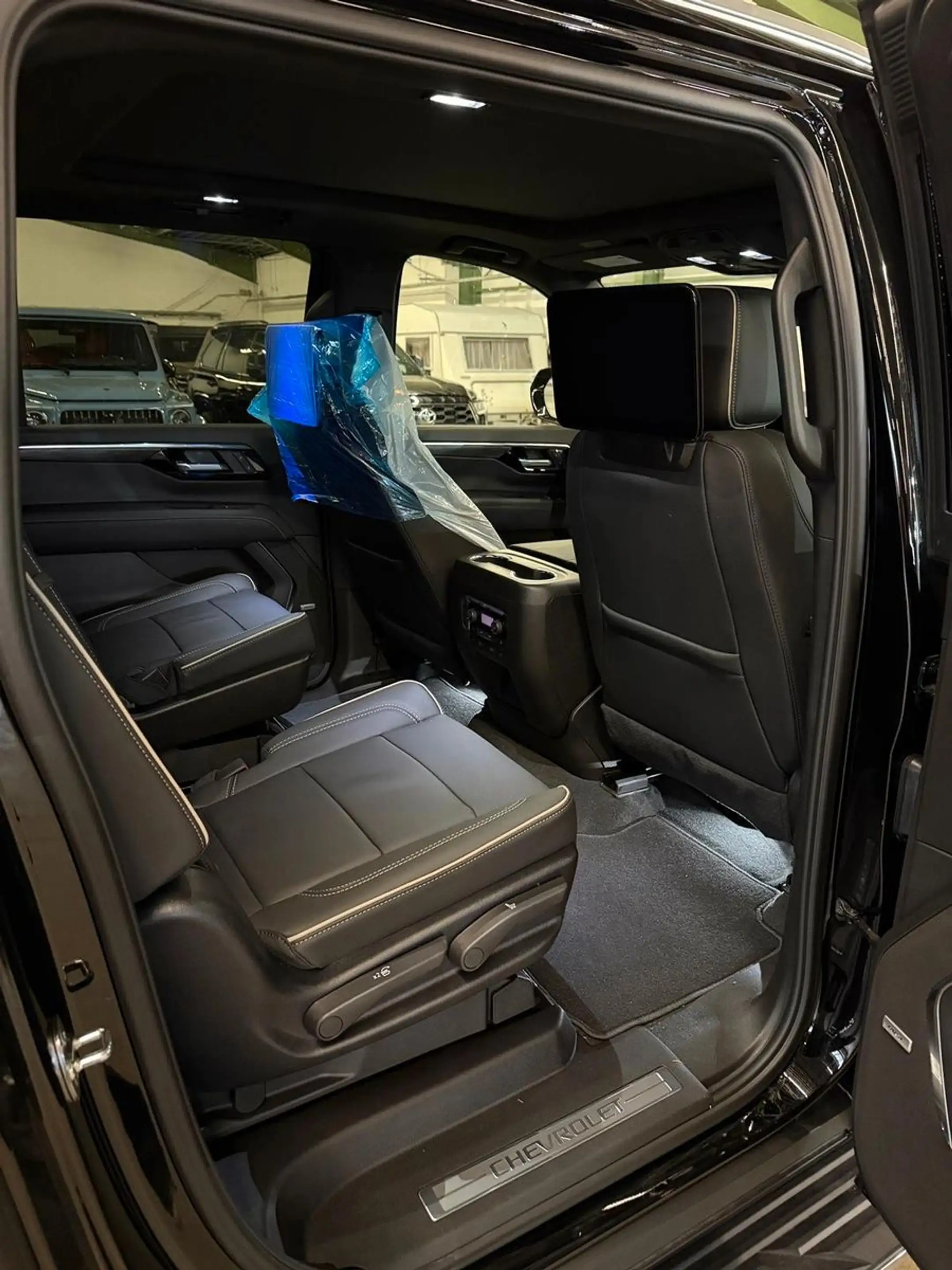 Chevrolet Suburban AWD+DURAMAX.DIESEL+TOP.SPECS+2026.EU — photo 32