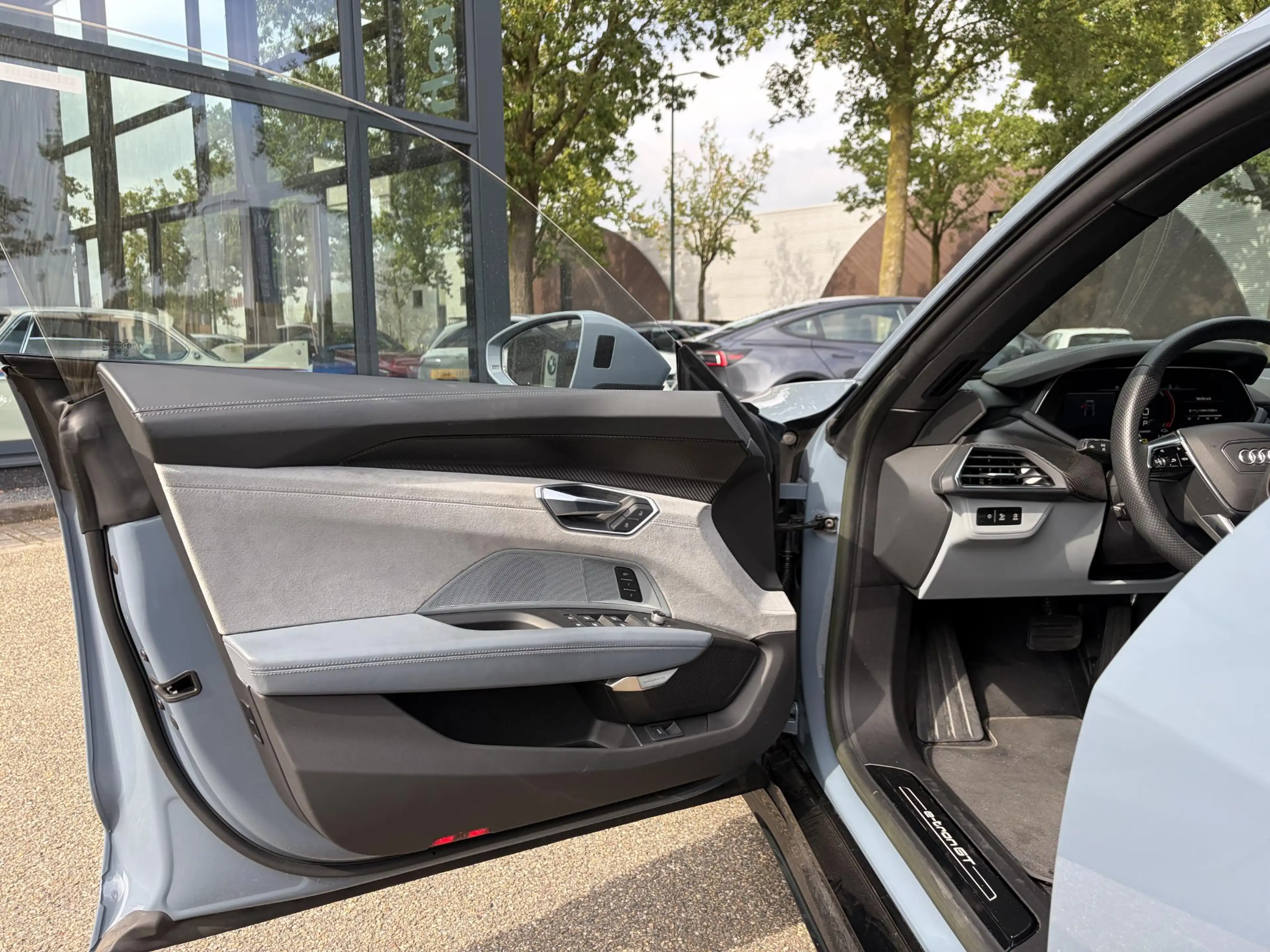 Audi e-tron GT GT 93 kWh 4WD VAN: 56.900,- VOOR: 53.877,- UW HERS — photo 18