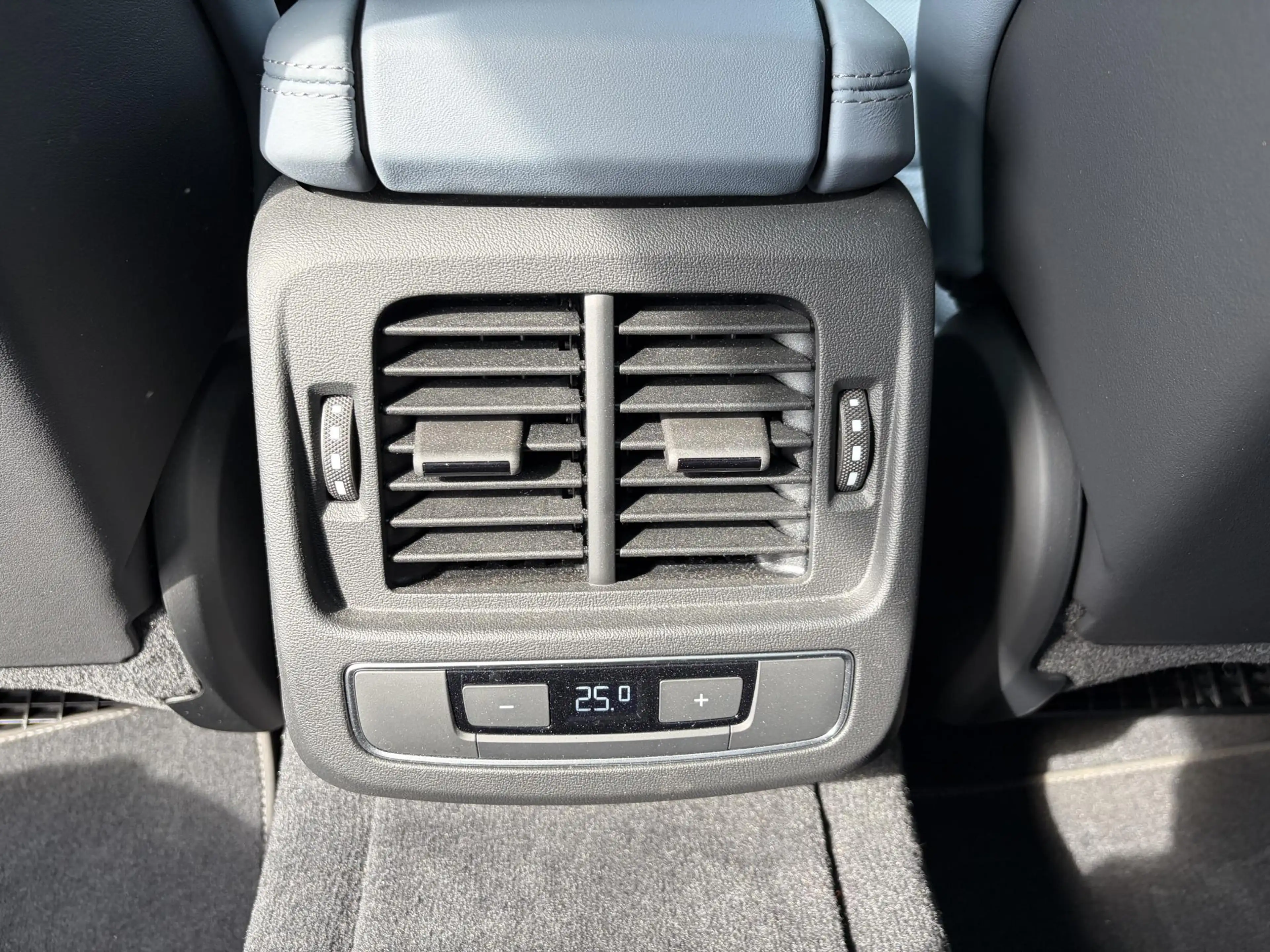 Audi e-tron GT GT 93 kWh 4WD VAN: 56.900,- VOOR: 53.877,- UW HERS — photo 20