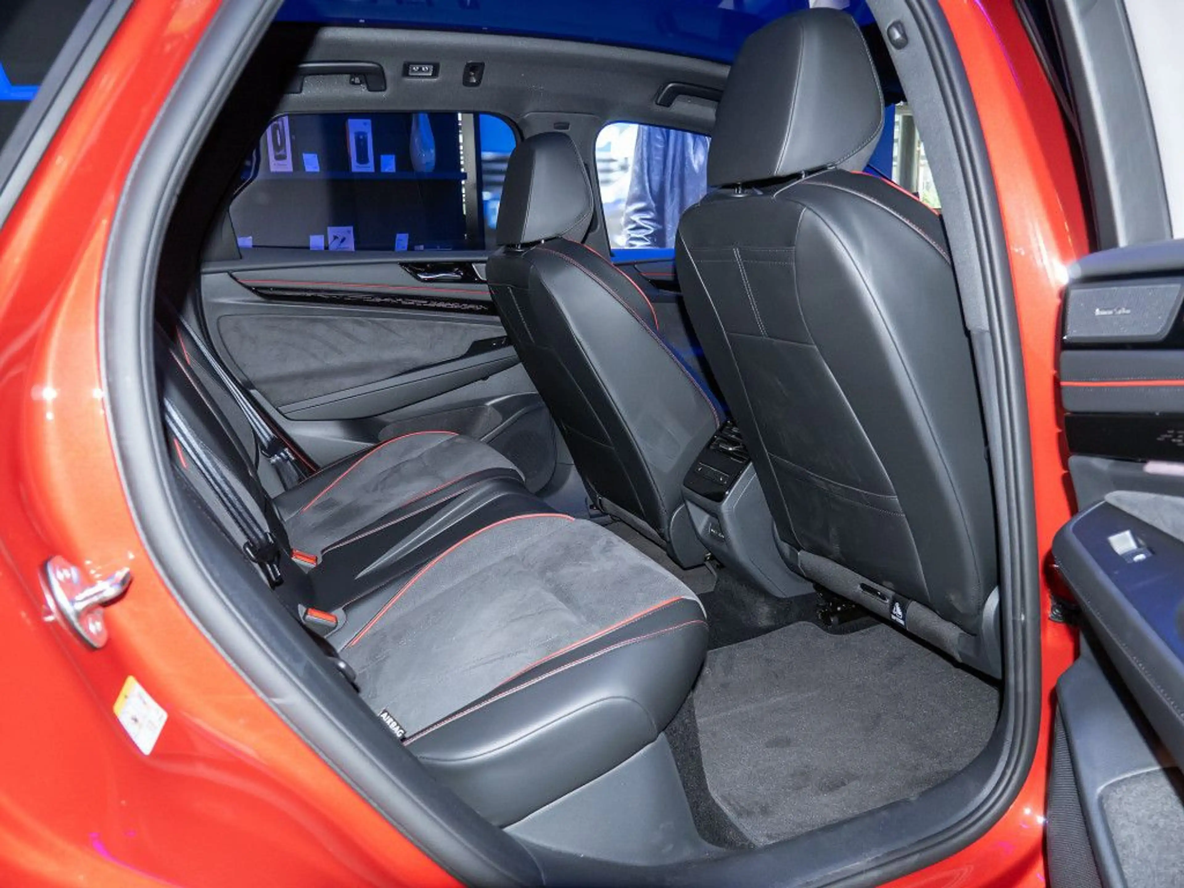Volkswagen ID.7 GTX 4Motion (86kW) Pano LED AZV — photo 5