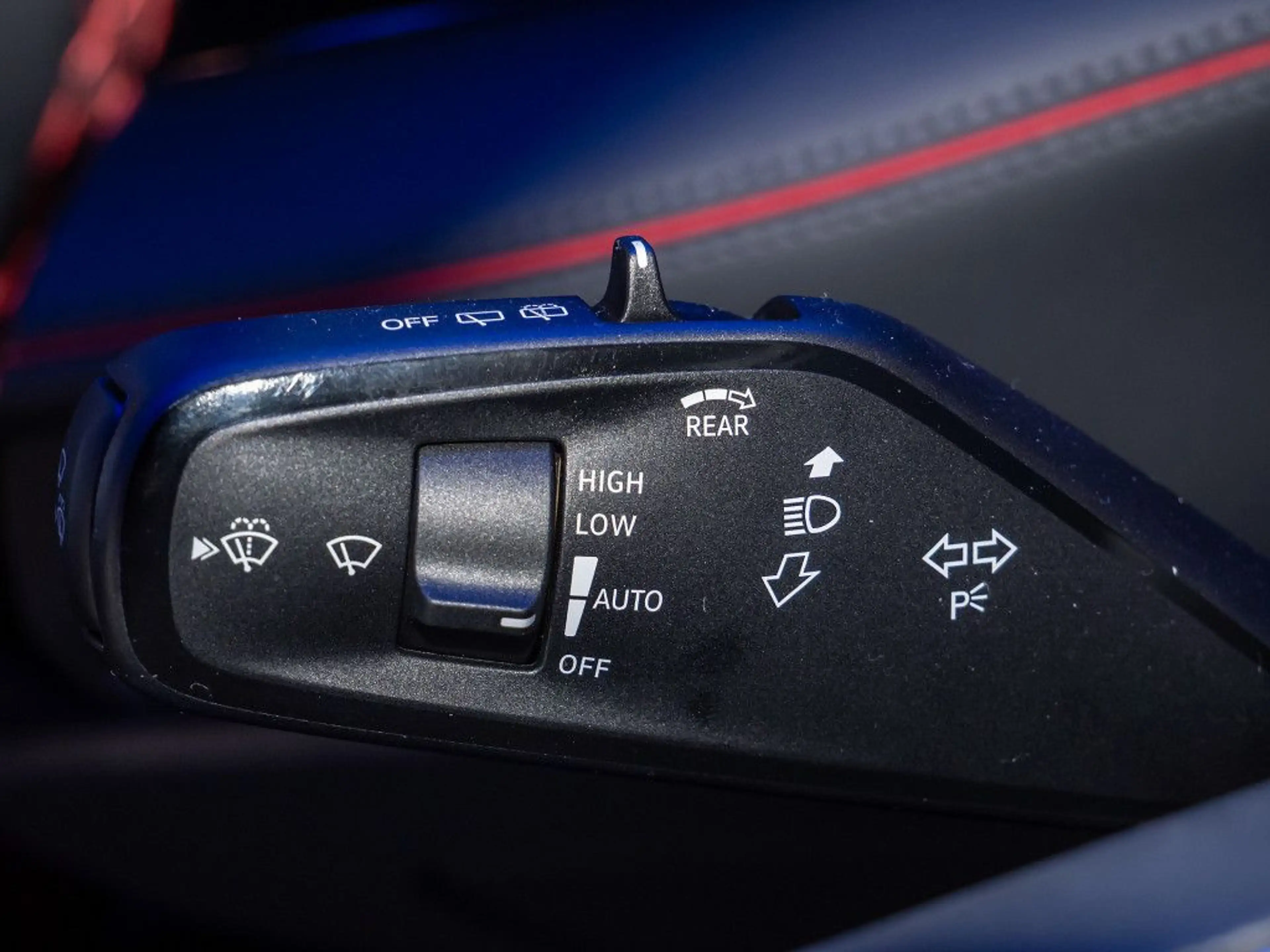 Volkswagen ID.7 GTX 4Motion (86kW) Pano LED AZV — photo 14