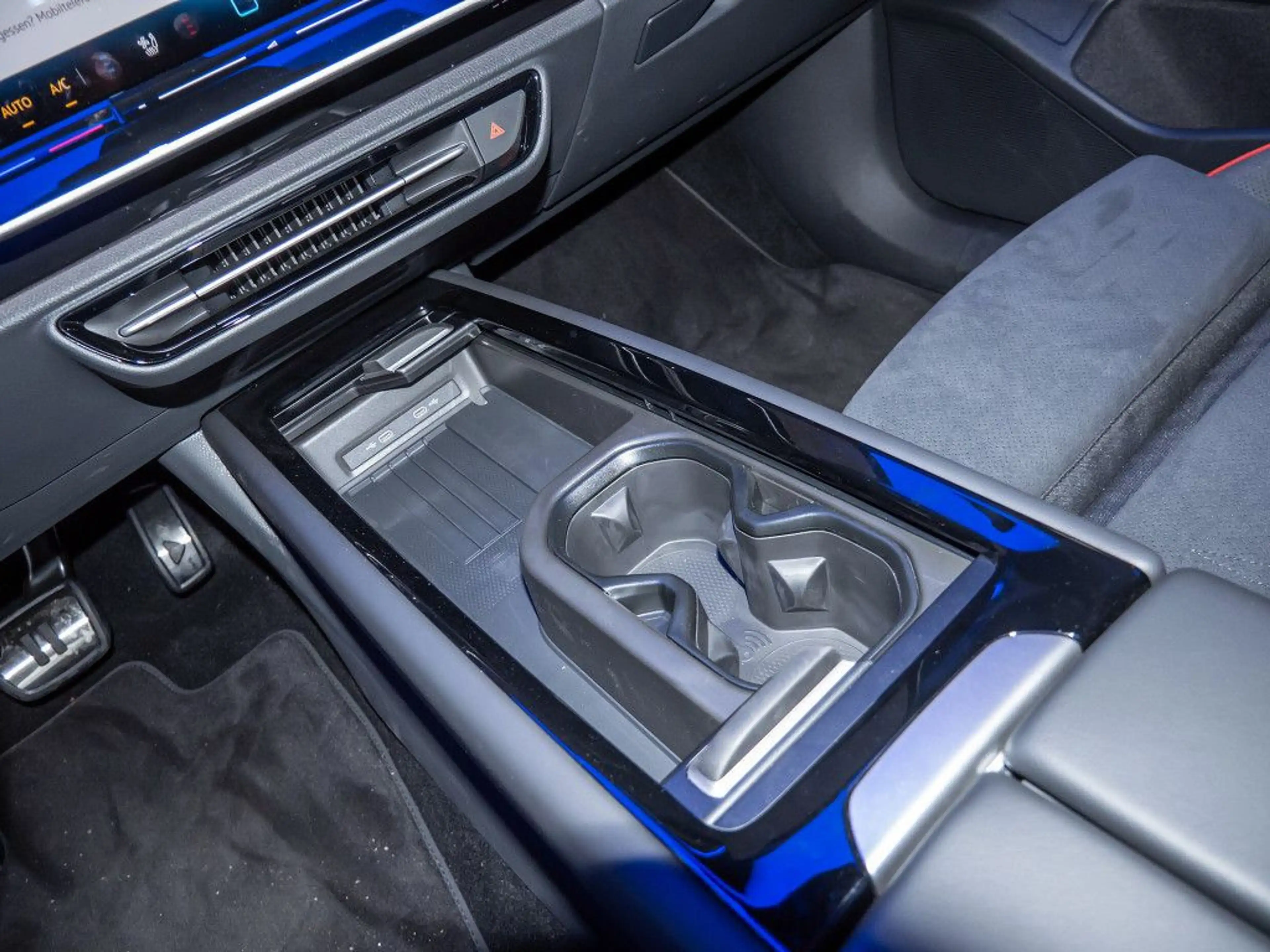 Volkswagen ID.7 GTX 4Motion (86kW) Pano LED AZV — photo 11