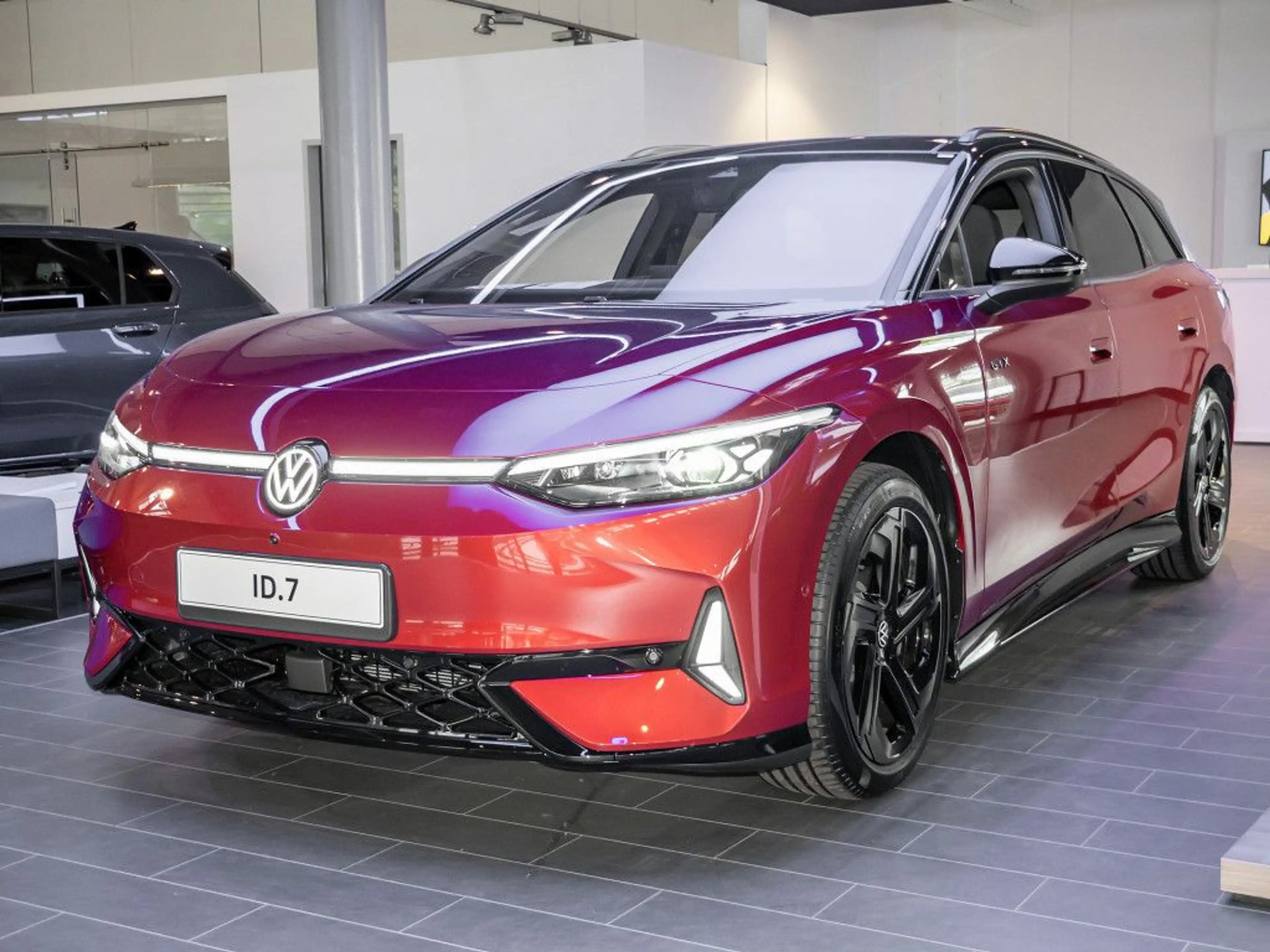 Volkswagen ID.7 GTX 4Motion (86kW) Pano LED AZV — photo 2