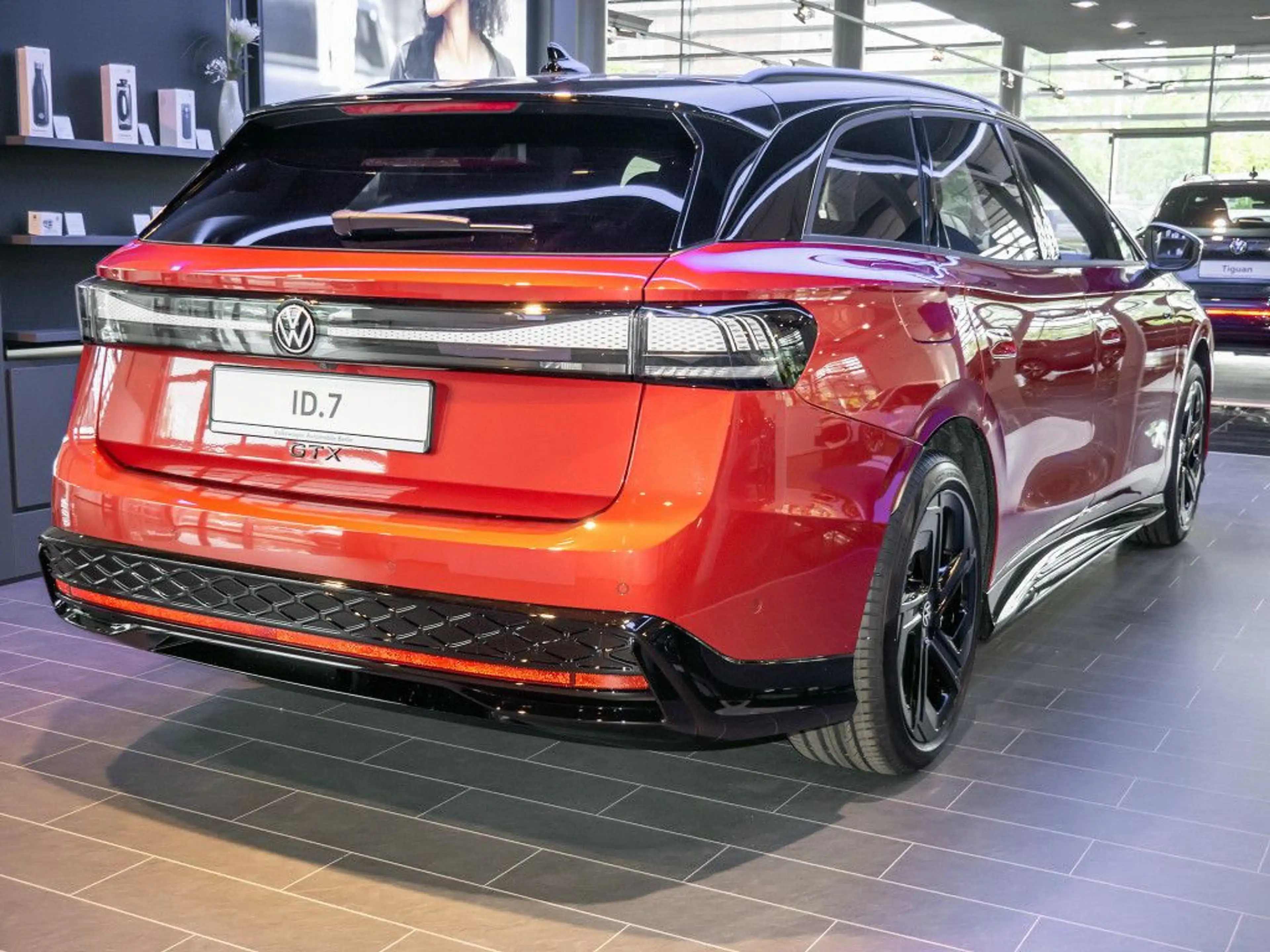 Volkswagen ID.7 GTX 4Motion (86kW) Pano LED AZV — photo 4