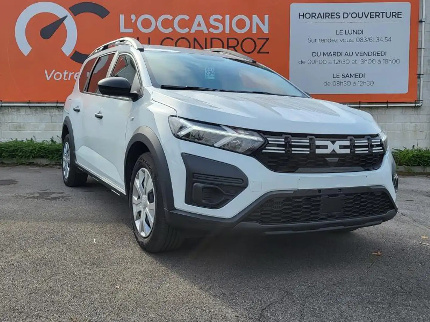 Dacia Jogger Essential Wit - 1