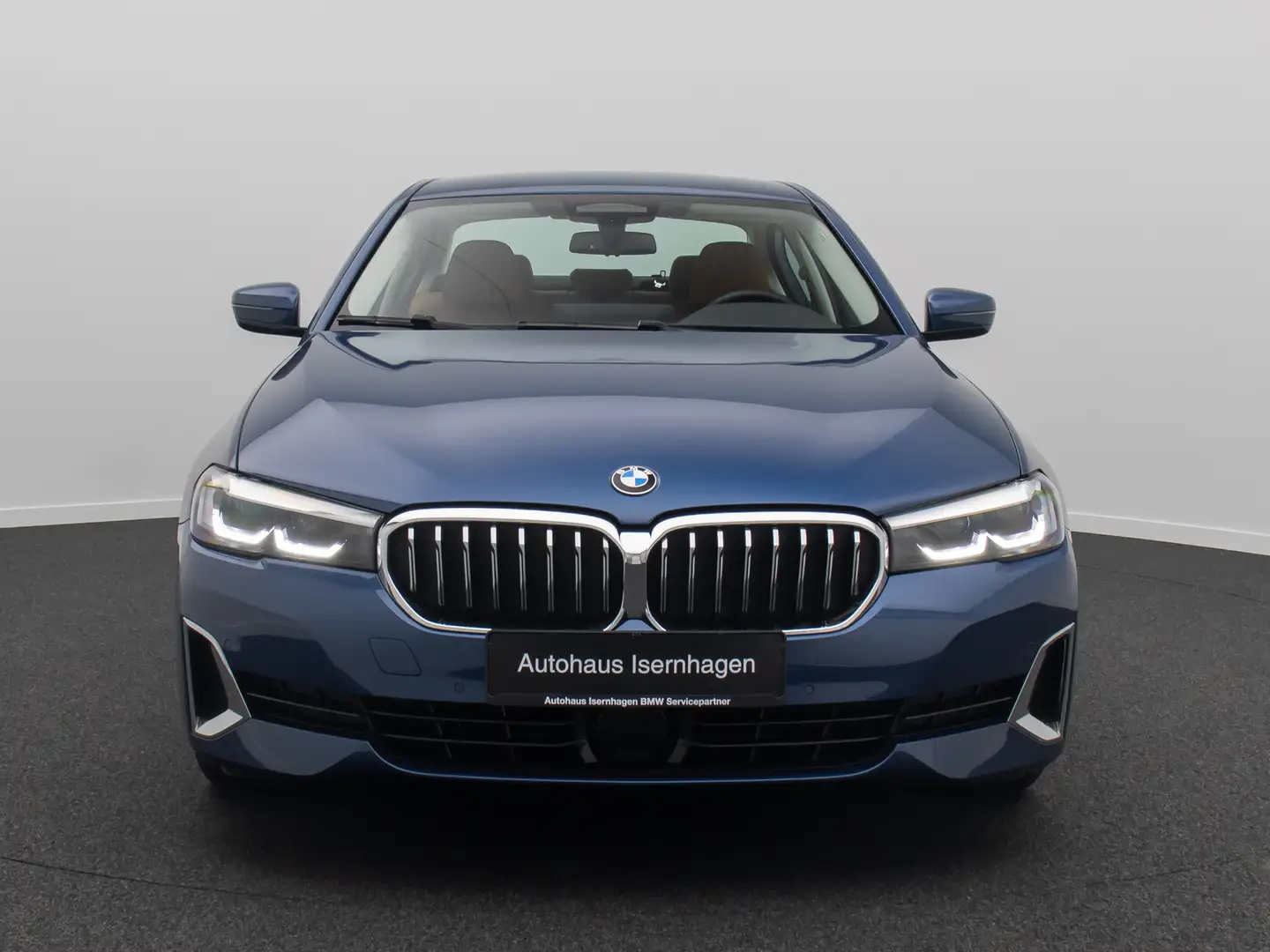 BMW 530 LuxuryLine H K DAB Komfort Alarm AHK ACC Blau - 2