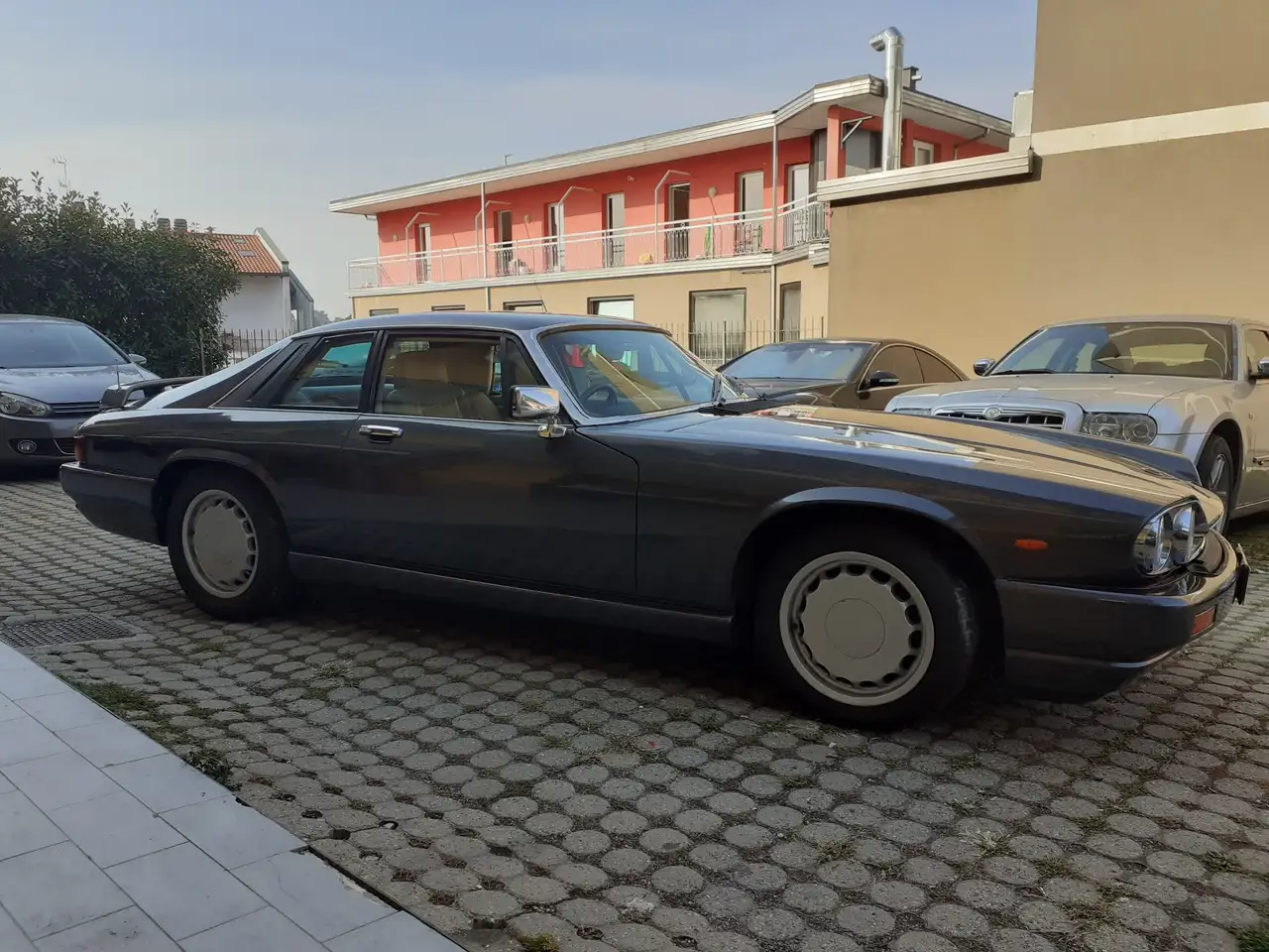 Jaguar XJS TWR 5.3 V12 coupe' A.S.I. guida a DX, foto 10