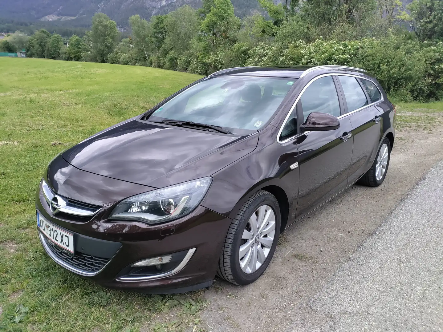 Opel Astra Astra Sports Tourer T 1,7 Braun - 2