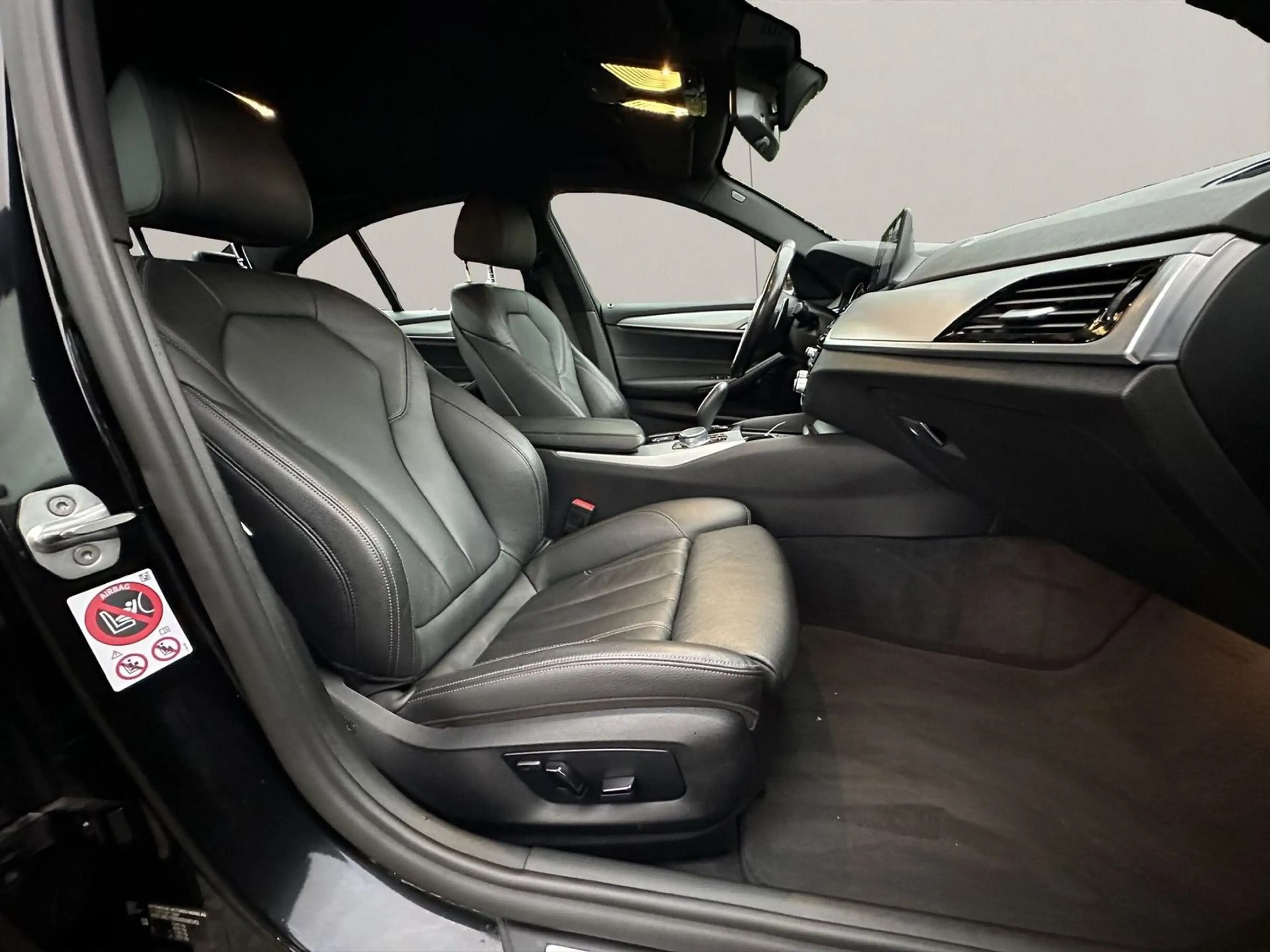 BMW 540 i xDrive /Rückfahrkamera/ Digital Cockpit /LED — photo 16