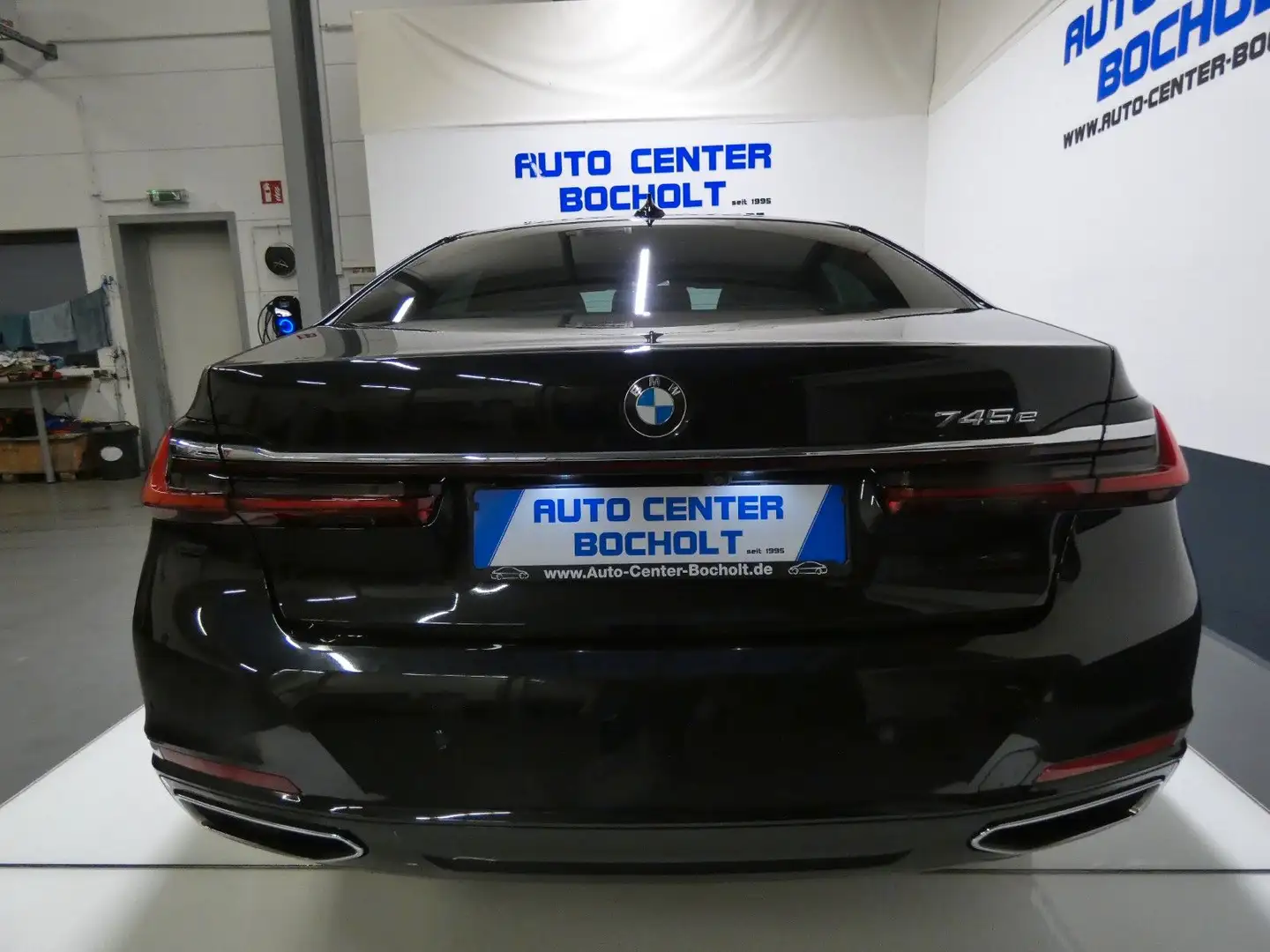 BMW 745 e*HUD*TV-Plus*Laserlicht*Livi Cockpit*GSD Schwarz - 2