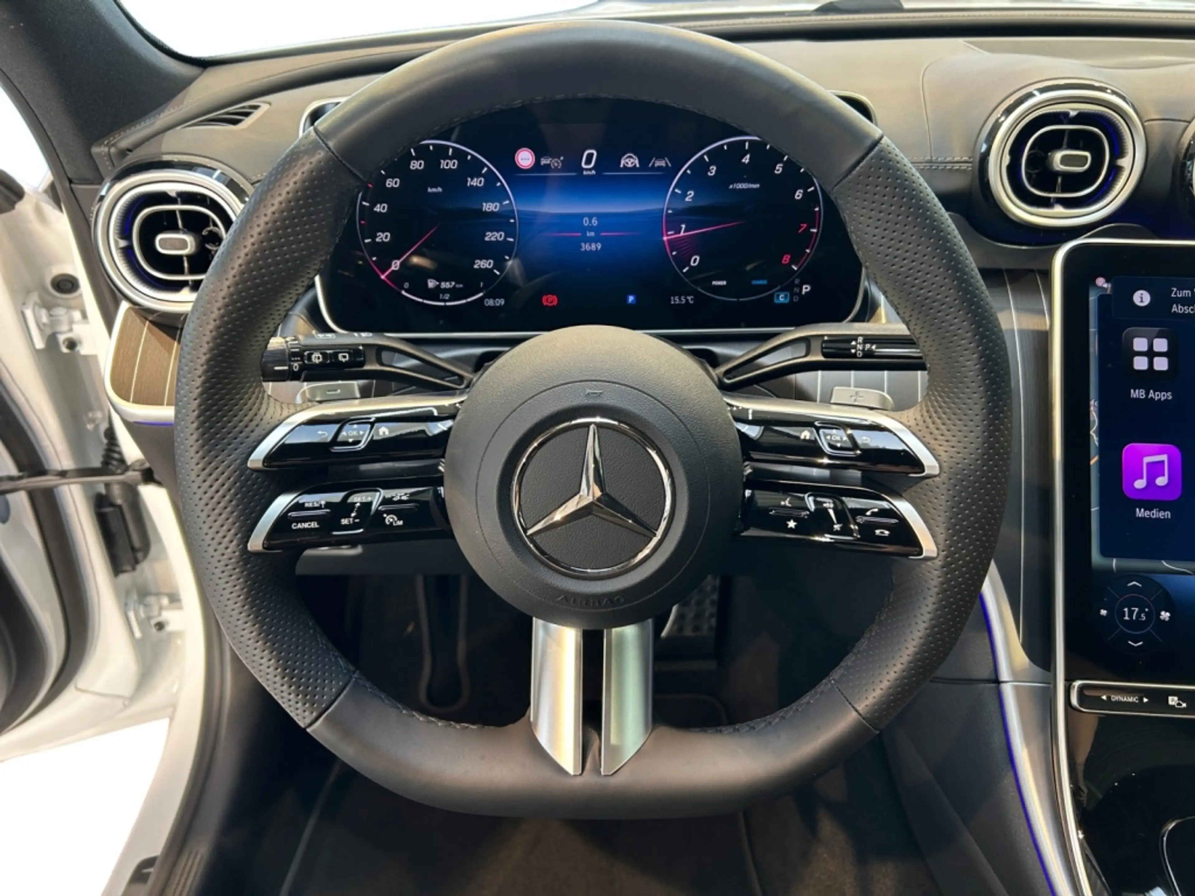 Mercedes-Benz C 300 T AMG AMG+MBUX+Night+Pano+SHD+Wide+360+Cam — photo 12