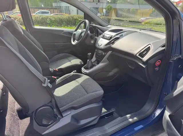 Ford B-Max view 12