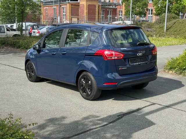 Ford B-Max view 4
