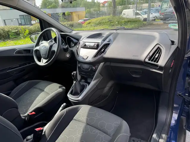 Ford B-Max view 13