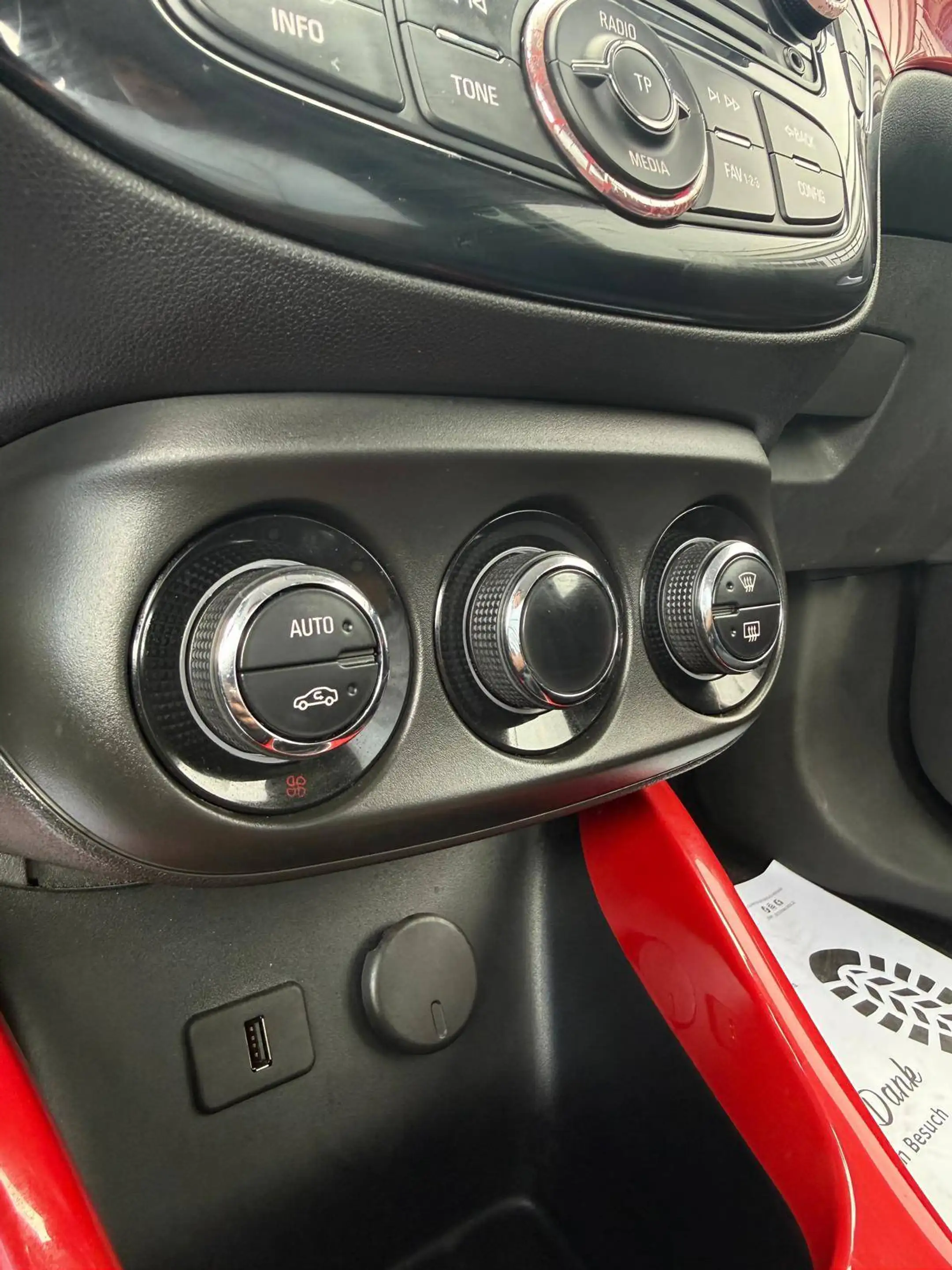 Opel Adam Jam *1HAND*TEMPOMAT*LENKRADHEIZUNG*SITZHEIZUNG*MULTIFUNKLENKRAD*KLIMAAUTOMATIK* — photo 14