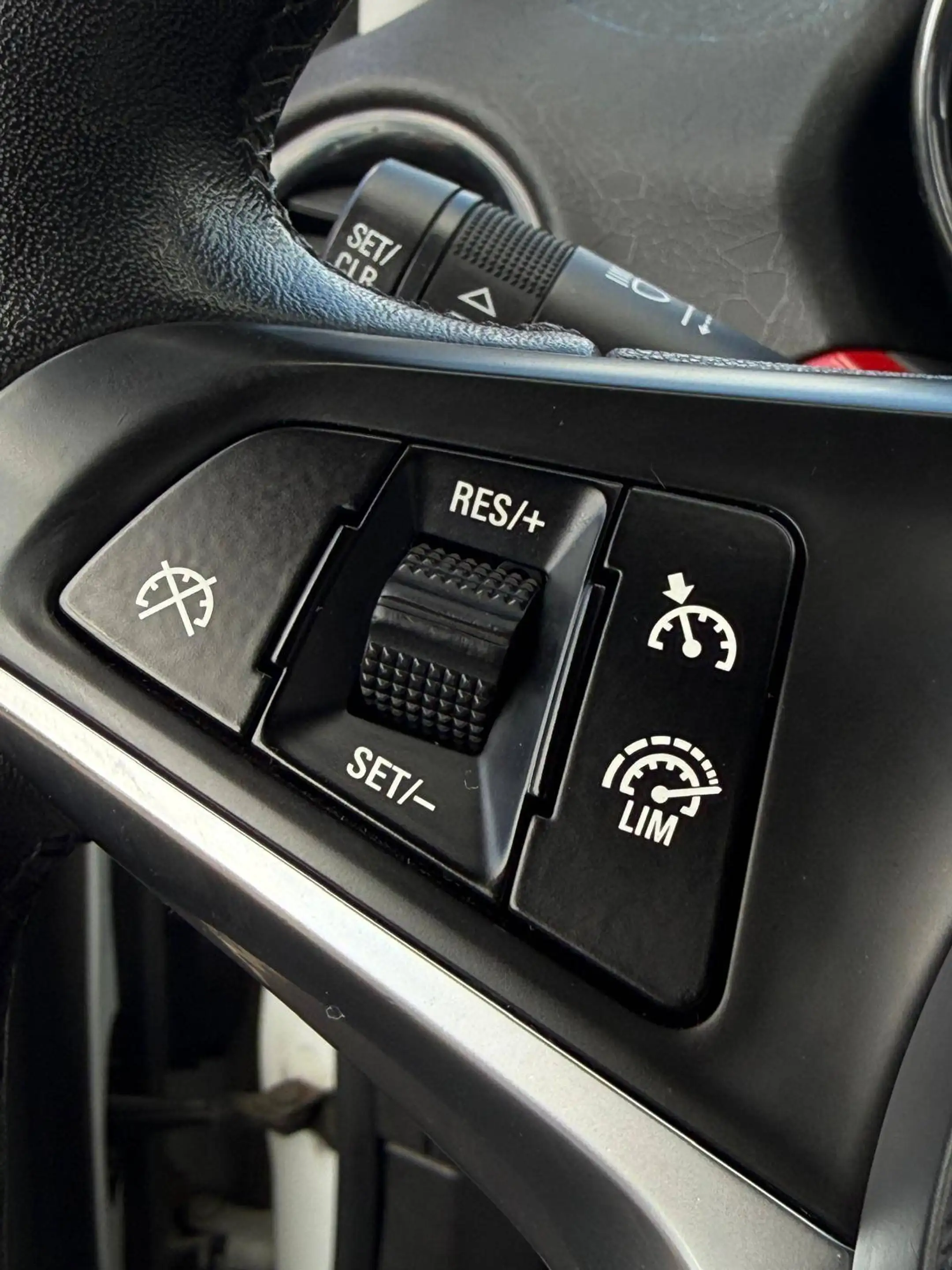 Opel Adam Jam *1HAND*TEMPOMAT*LENKRADHEIZUNG*SITZHEIZUNG*MULTIFUNKLENKRAD*KLIMAAUTOMATIK* — photo 13