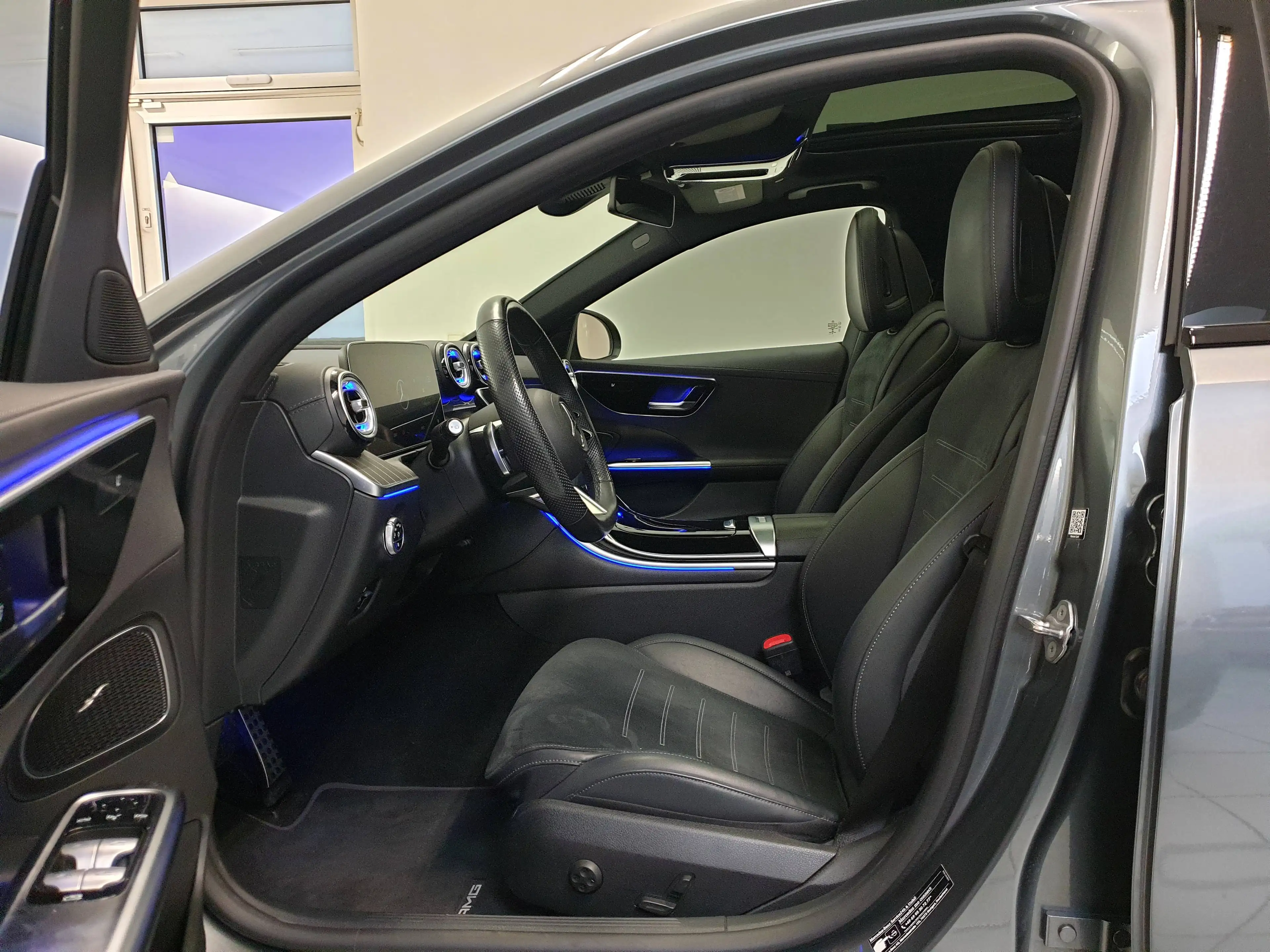 Mercedes-Benz C 200 C 200 d 9G AMG LINE NIGHT MBUX VIRTUAL PANO AMB+ — photo 10