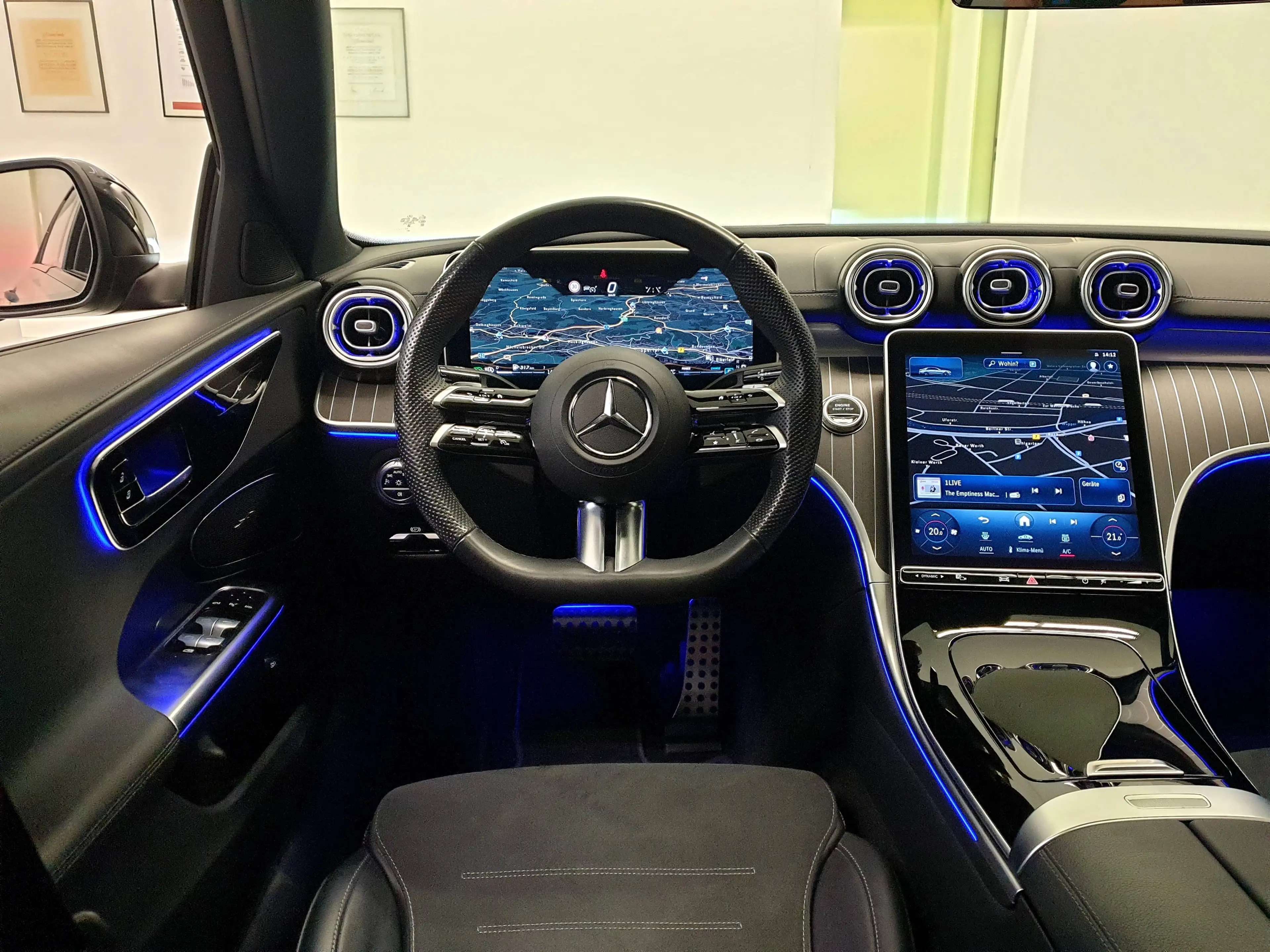 Mercedes-Benz C 200 C 200 d 9G AMG LINE NIGHT MBUX VIRTUAL PANO AMB+ — photo 7