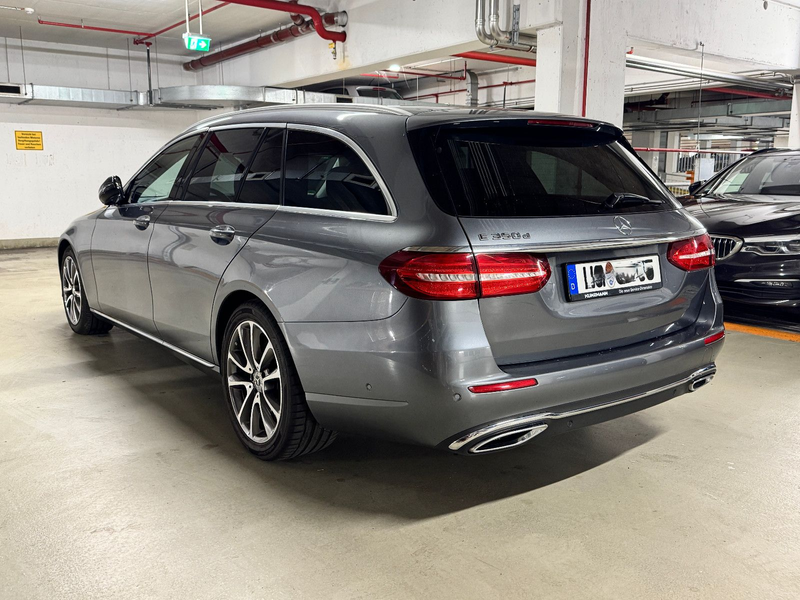 Mercedes-Benz E 350 T-Modell E 350 d Avantgarde 1.Hand ACC LED AHK — photo 2
