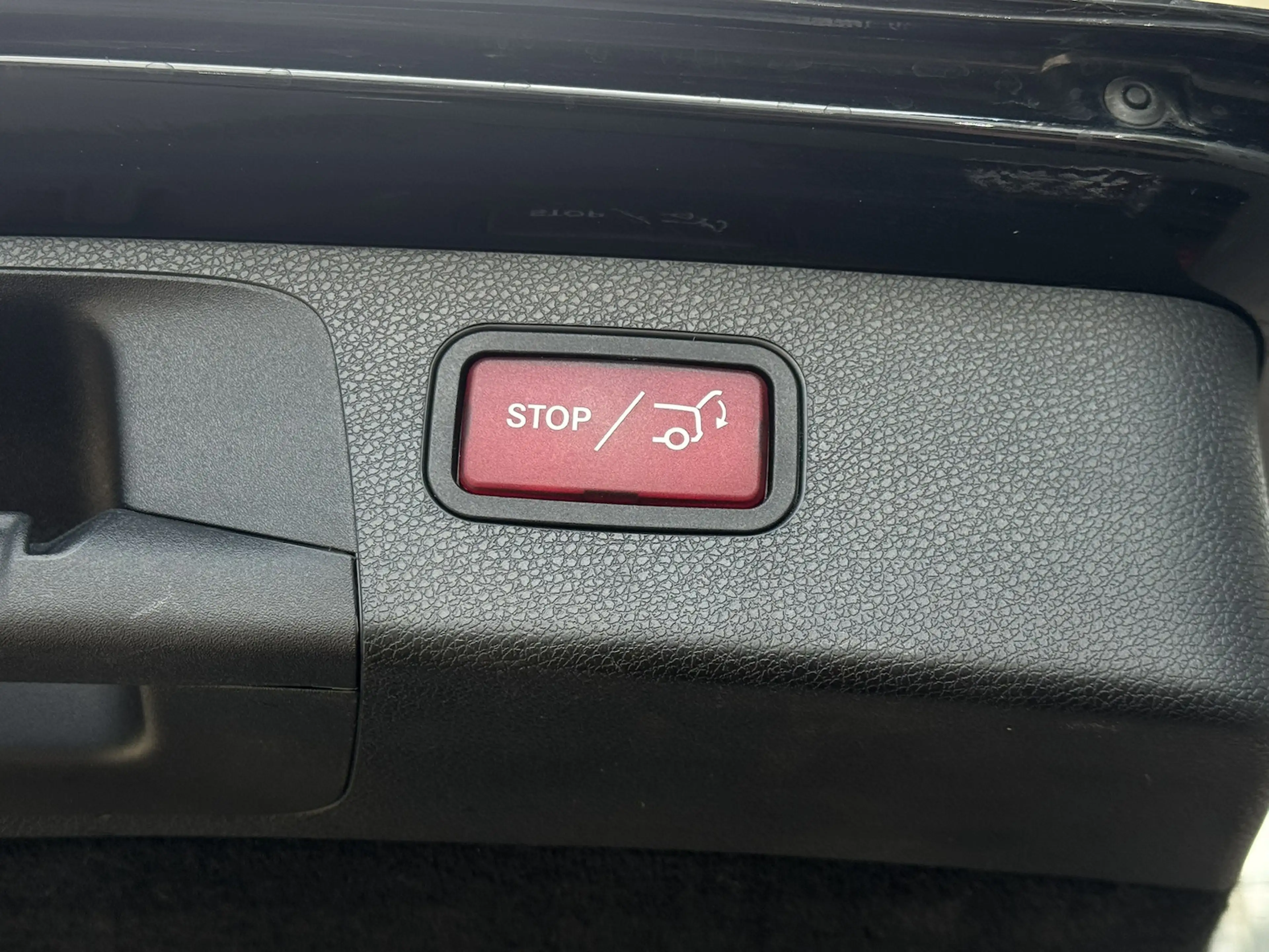 Mercedes-Benz E 400 d 4 MATIC/LED/KAMERA/KLIMA/DAB/APP-CONNECT — photo 14