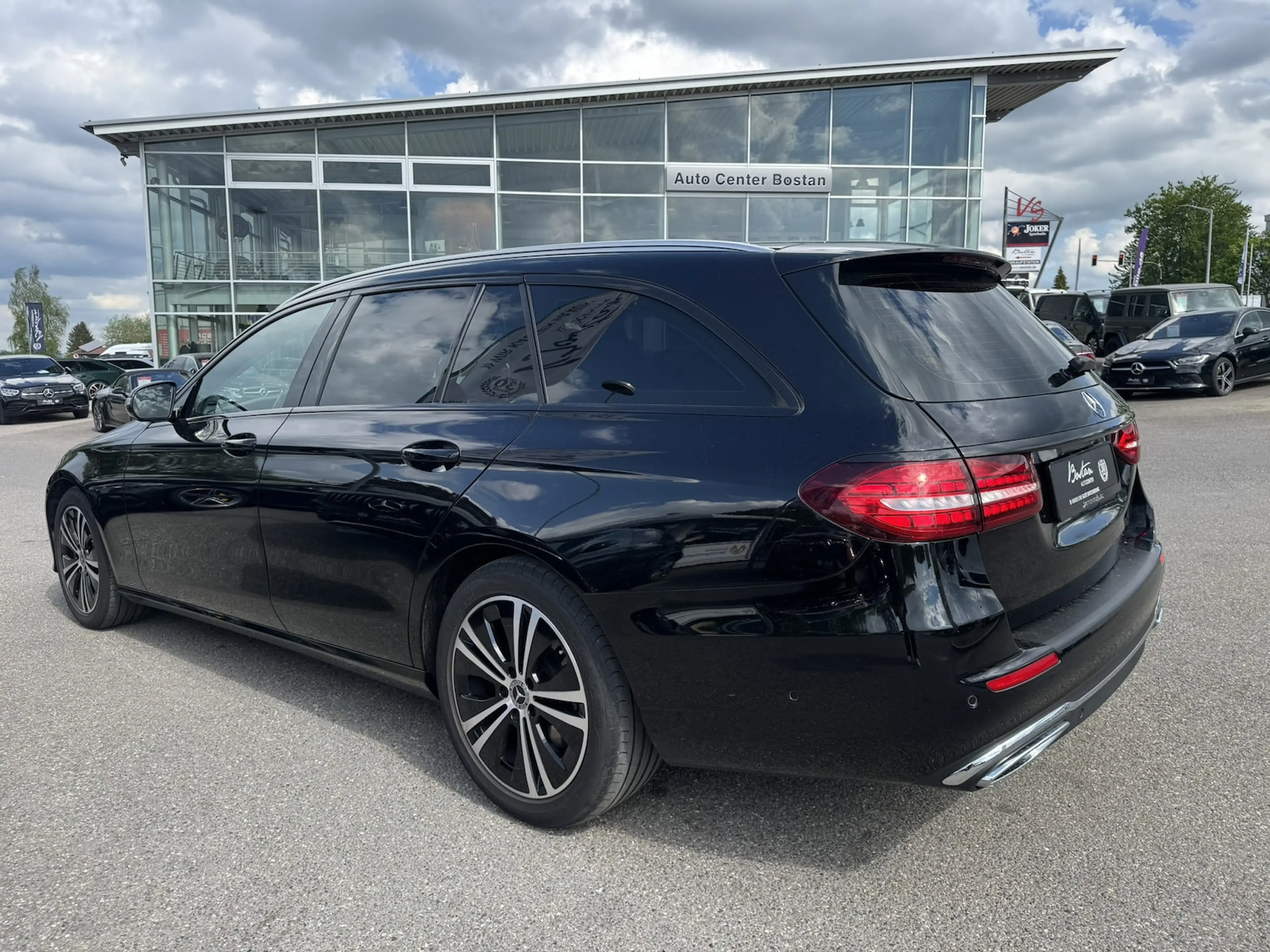 Mercedes-Benz E 400 d 4 MATIC/LED/KAMERA/KLIMA/DAB/APP-CONNECT — photo 4