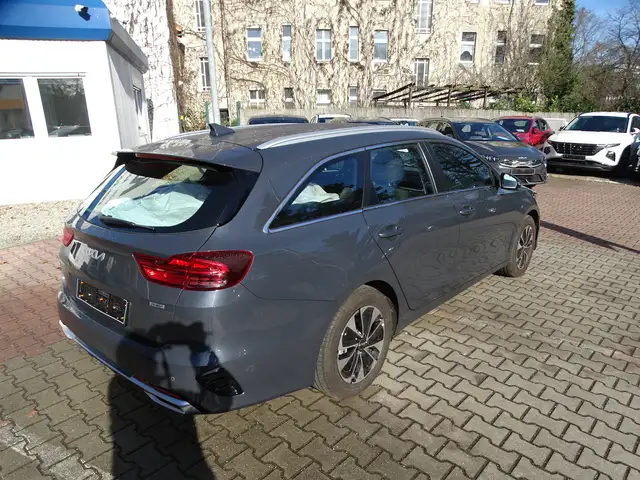 Kia Ceed view 6