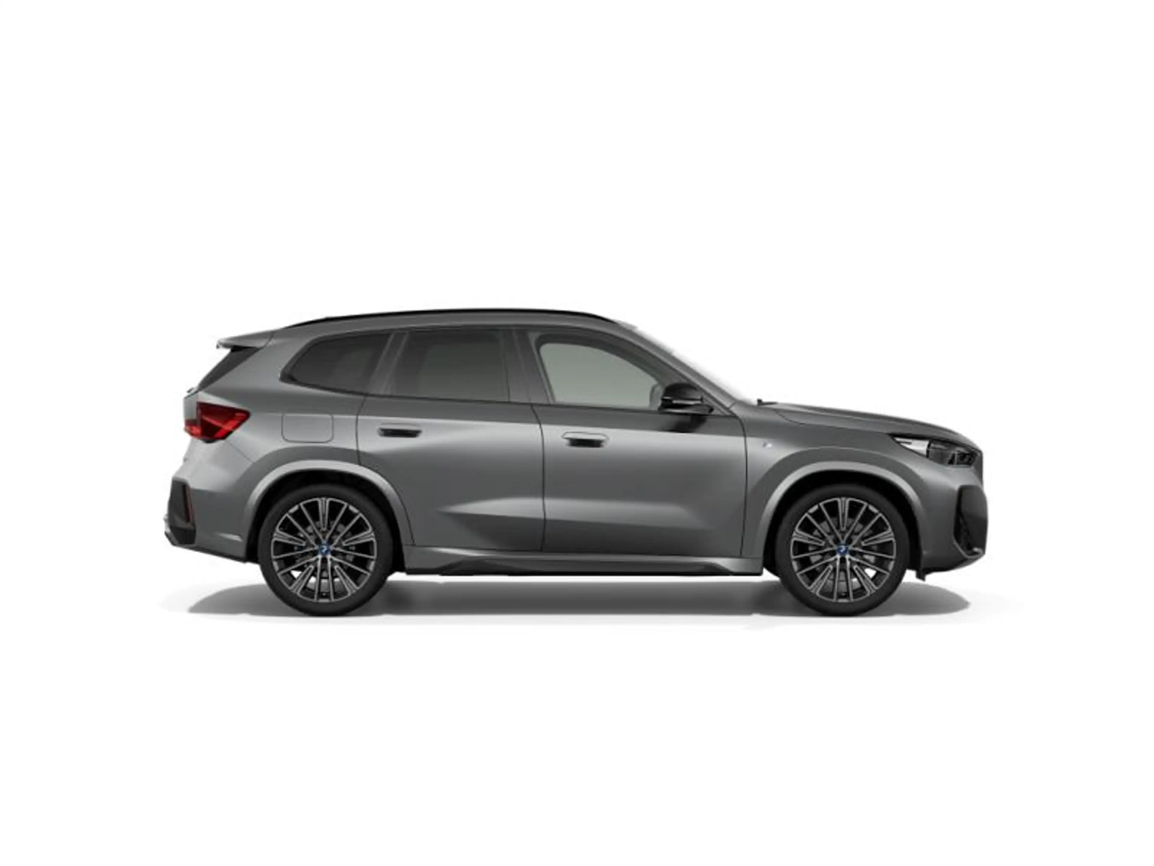 BMW iX1 30 — photo 3