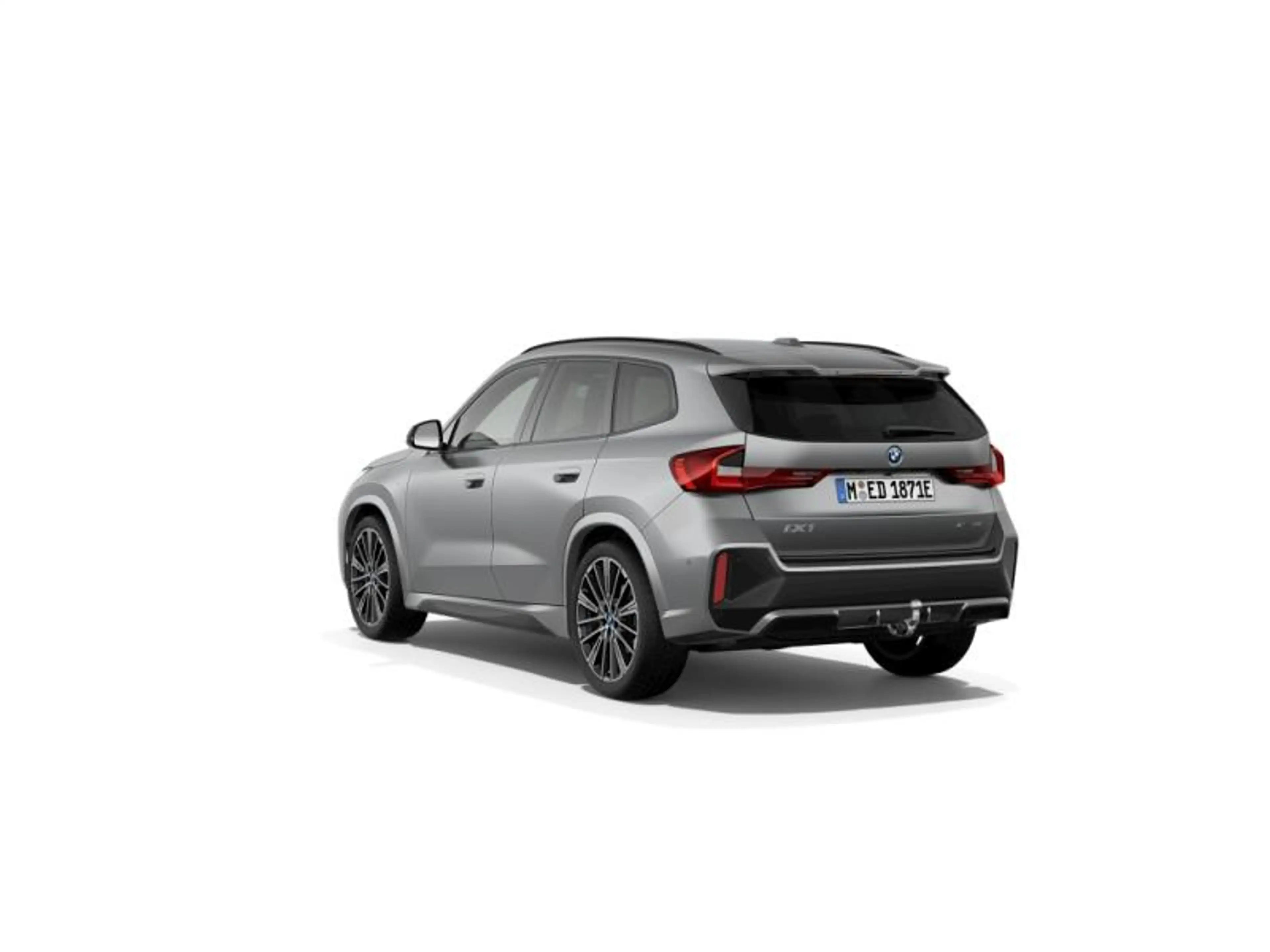 BMW iX1 30 — photo 5