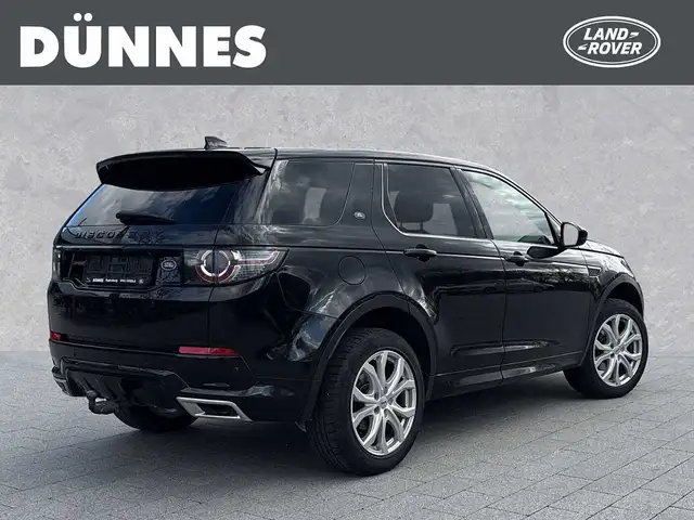 Land Rover Discovery Sport view 2