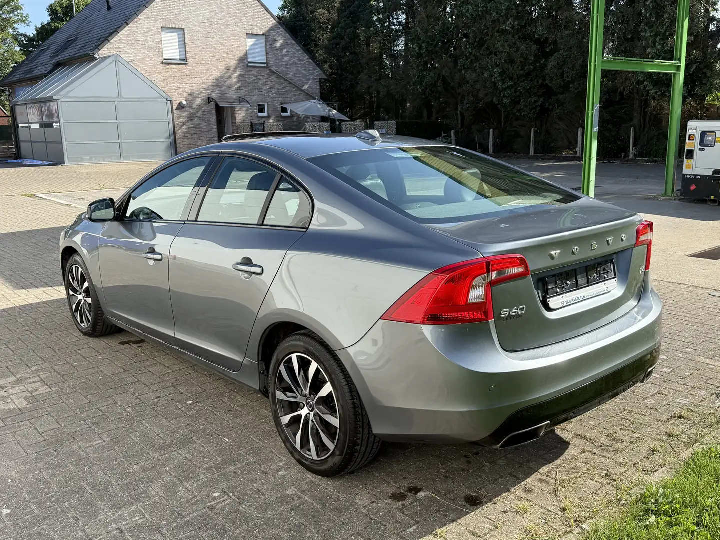 Volvo S60 2018 , 194.000km - 1