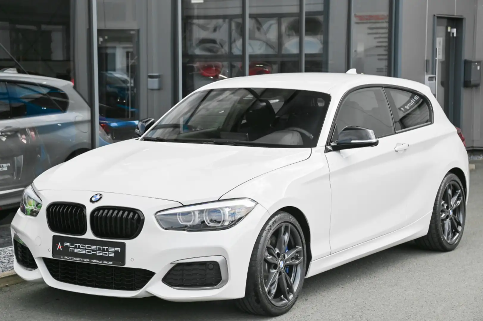 BMW 140 xDrive Special Edition Navi Prof* Keyless* Білий - 2