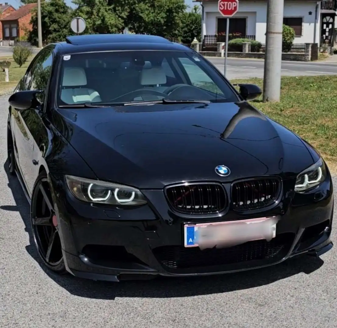 BMW 330 BMW E92 330d Coupe 430 PS / 800 NM BITTE LESEN!! Noir - 1