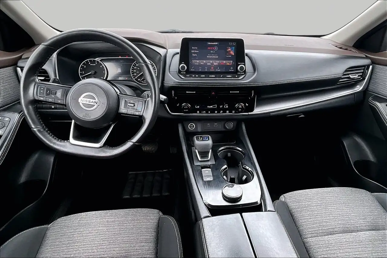Nissan Rogue снимка Nissan Rogue