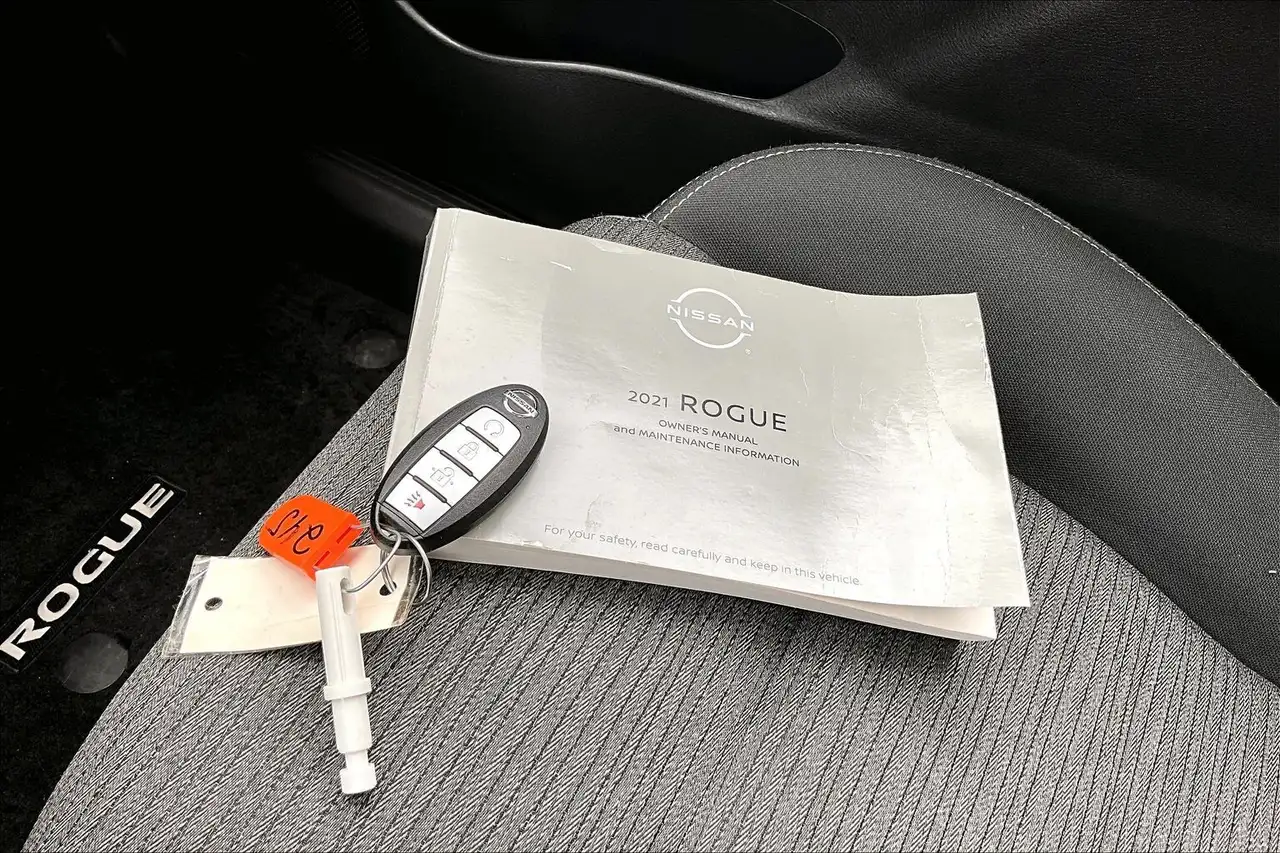 Nissan Rogue снимка Nissan Rogue