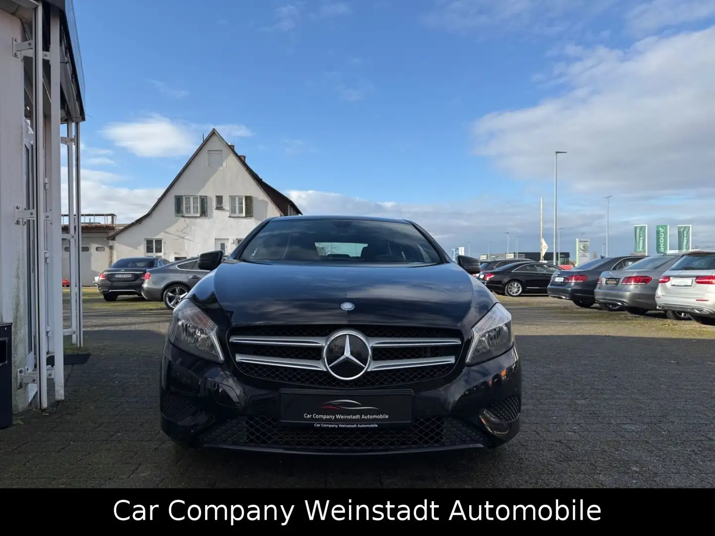 Mercedes-Benz A 180 A A 180 BlueEfficiency Urban Schwarz - 2