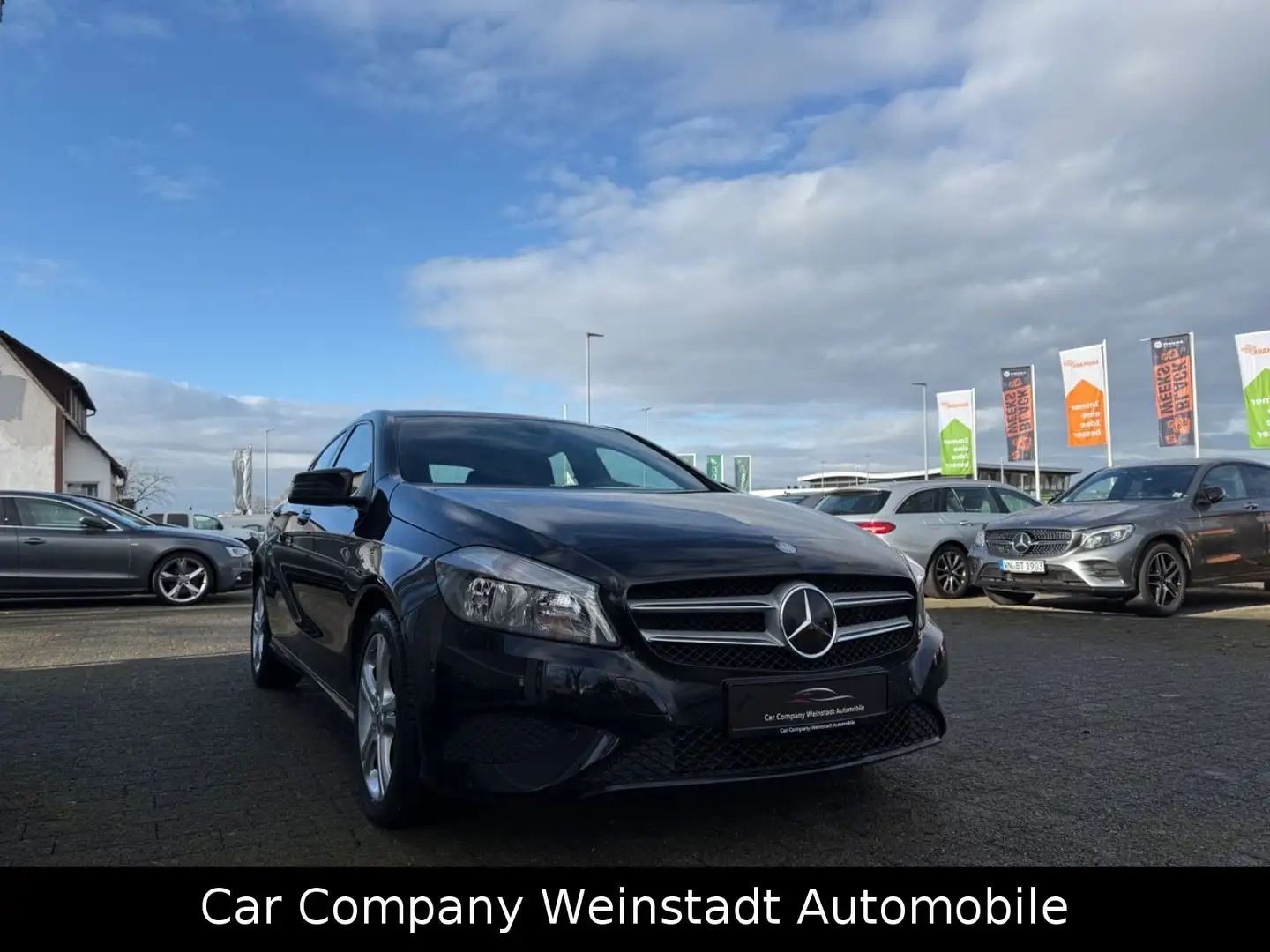 Mercedes-Benz A 180 A A 180 BlueEfficiency Urban Schwarz - 1