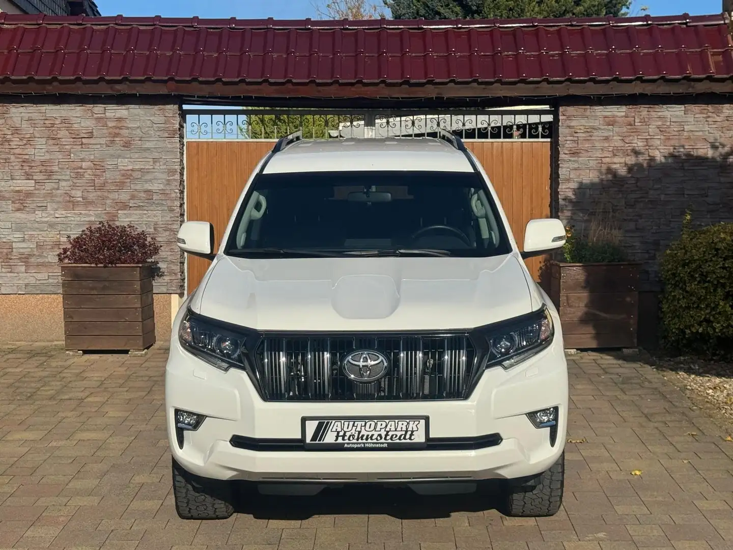 Toyota Land Cruiser Comfort Weiß - 2