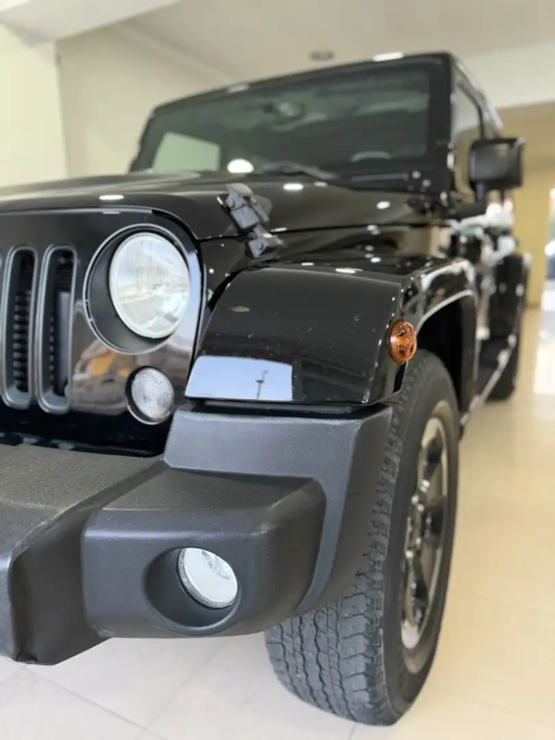 Jeep Wrangler Unlimited 2.8CRD Polar Aut. Fekete - 2
