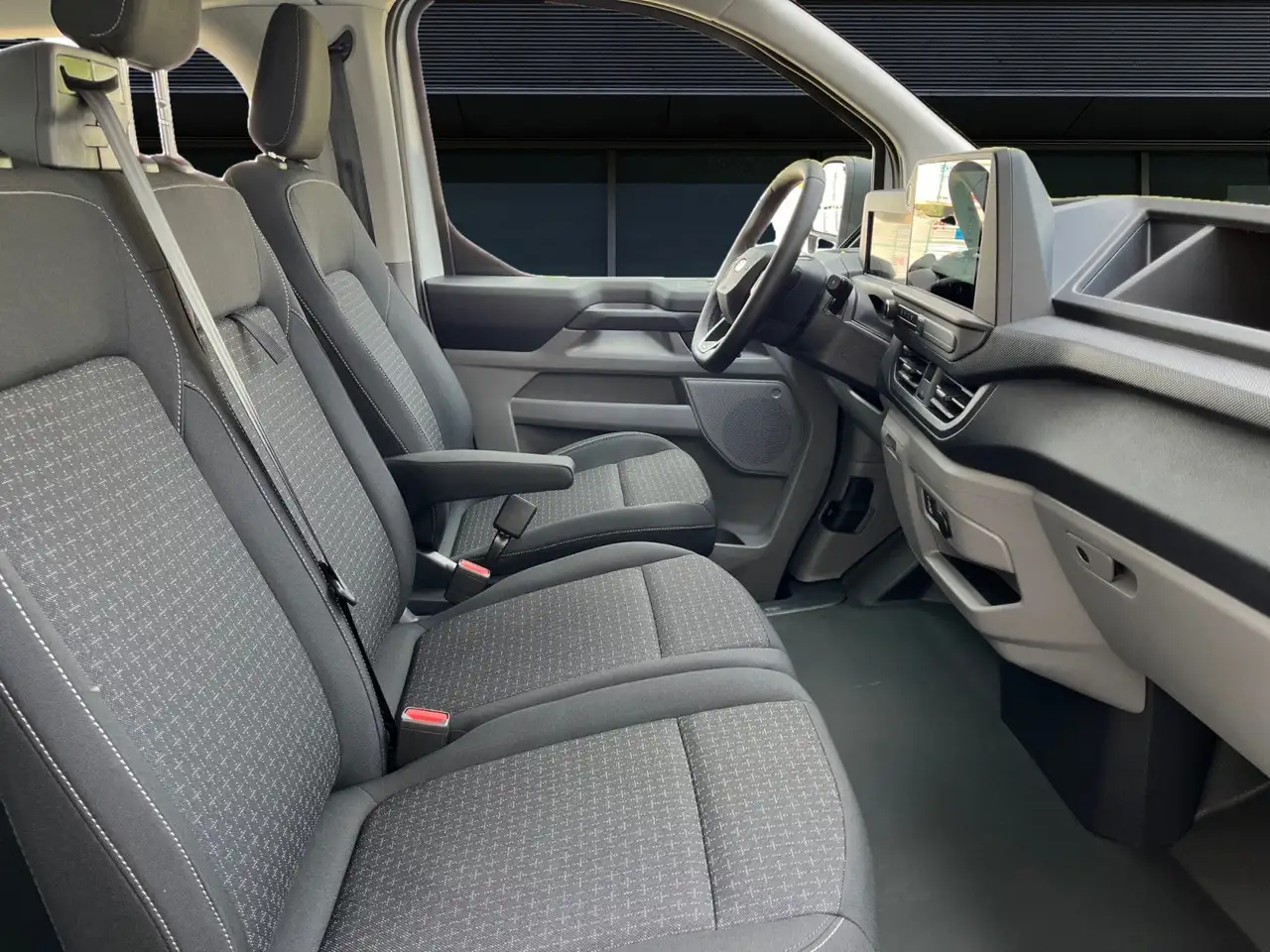 Ford Transit Custom Doka Trend L2 170PS Aut. 5J Gar 7 9