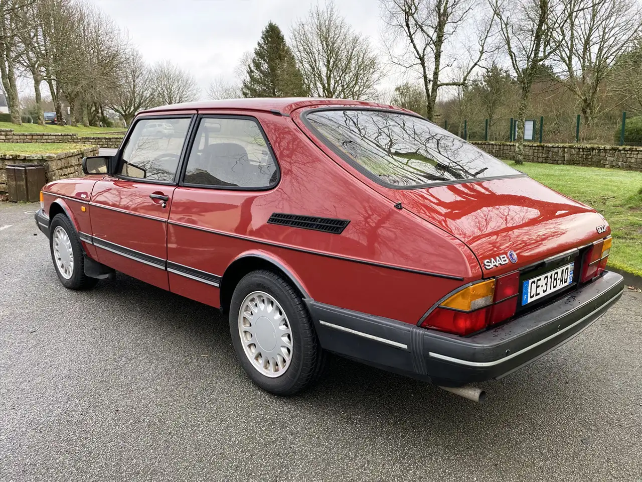 Saab 900i, foto 2