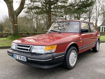 900i