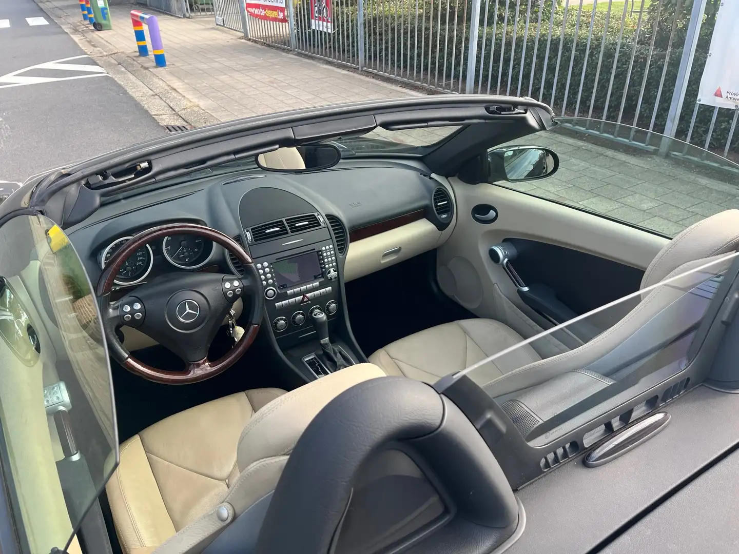 Mercedes-Benz SLK 200 Automatik Leder Comand Nekverwarm Windscherm Xenon Zwart - 1